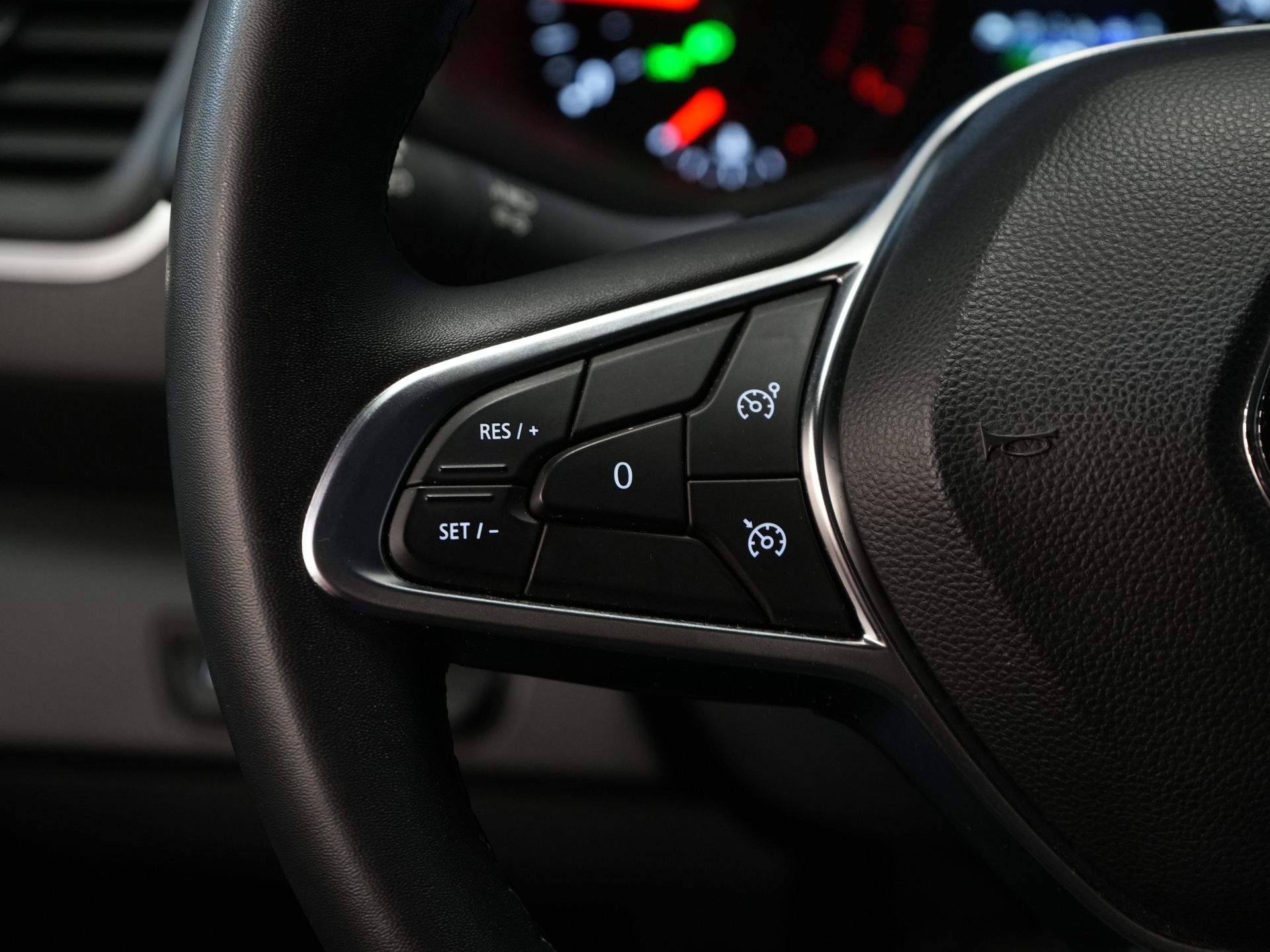 Renault Trafic Bestelbus 2.0 dCi 150 pk Aut. L2 DC Dubbel Cabine NL Auto/ 2xSchuifdeur/ LED/ Carplay/ Climate/ Camera/ PDC/ LMV 19