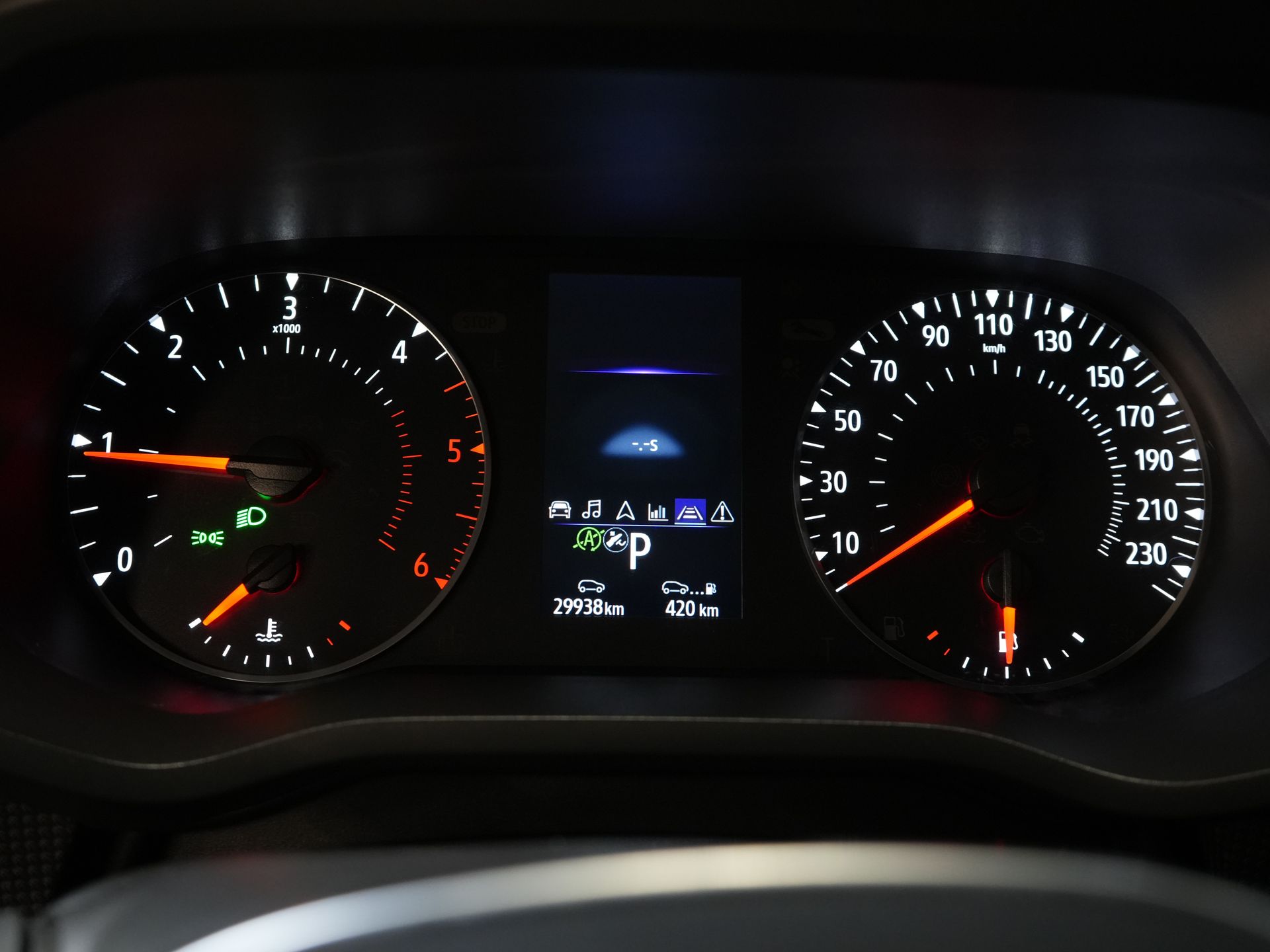 Renault Trafic Bestelbus 2.0 dCi 150 pk Aut. L2 DC Dubbel Cabine NL Auto/ 2xSchuifdeur/ LED/ Carplay/ Climate/ Camera/ PDC/ LMV 20