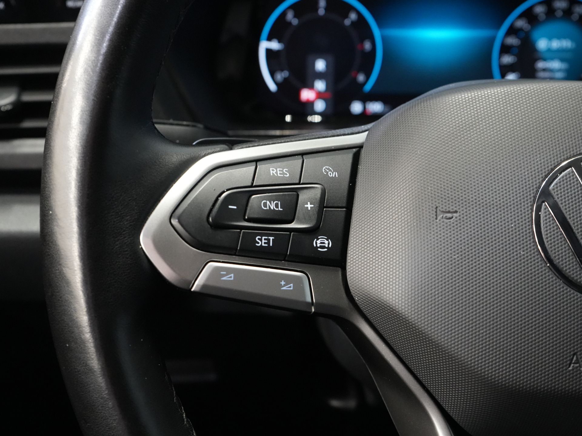 Volkswagen Caddy Cargo Bestelbus 2.0 TDI 125 pk DSG Aut. Virtual Cockpit/ Carplay/ Standkachel/ Stoelverw./ Cruise/ Camera/ PDC 17