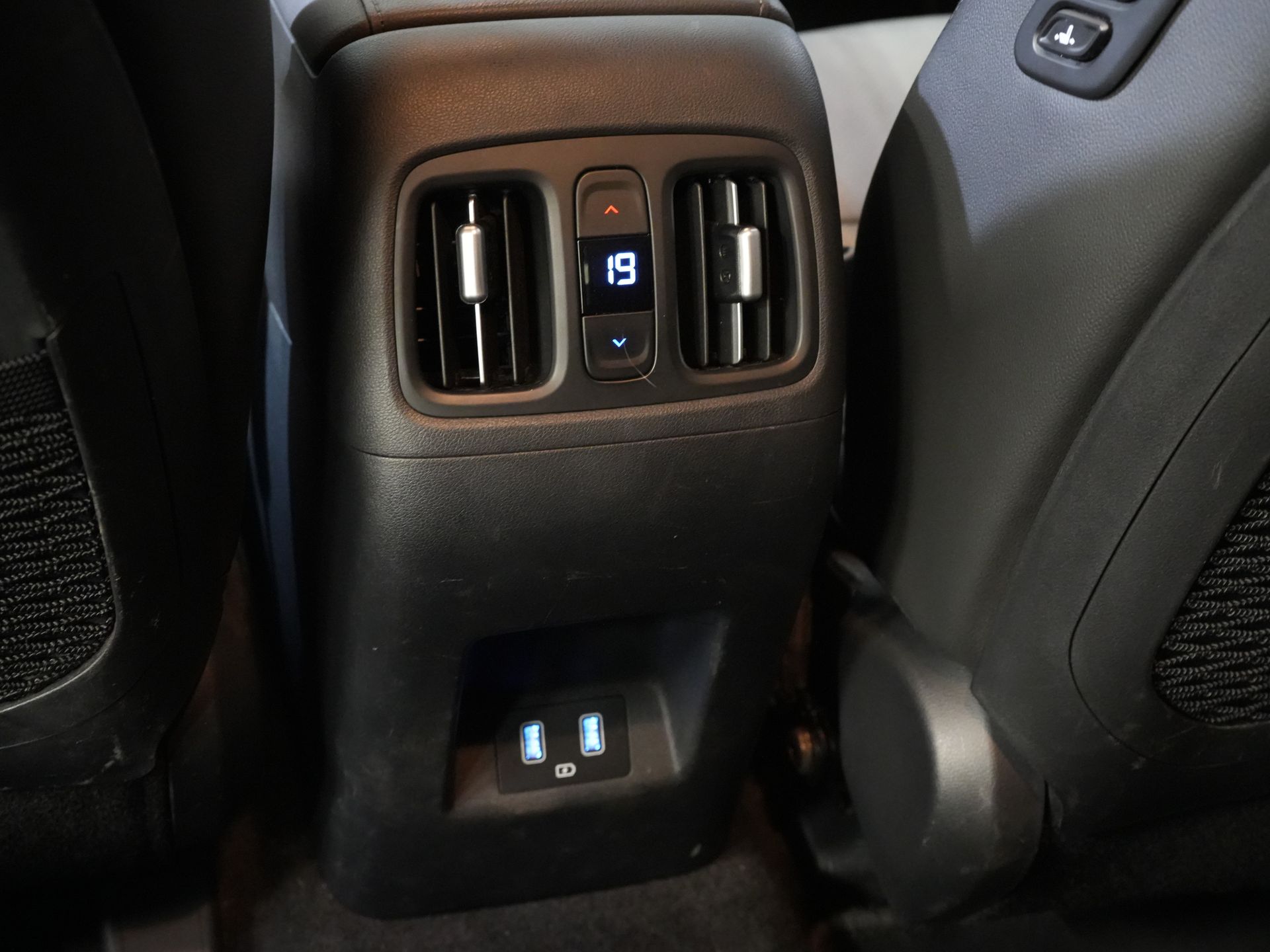 Hyundai Tucson SUV 1.6 T-GDI PHEV Premium 4WD/ Krell/ Leder/ Adapt.Cruise/ Elek.Klep/ Memory/ Stoelverw./ Stoelverk./ Stuurverw. 17