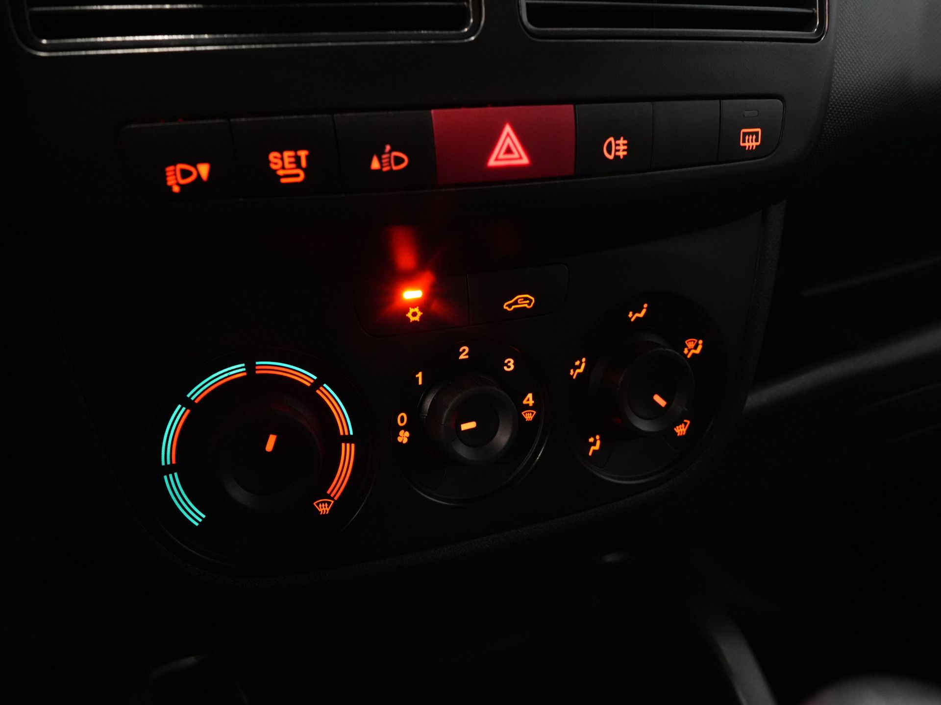 Opel Combo Bestelbus 1.3 CDTi 95 pk EURO6/ NL Auto/ Imperiaal/ Airco/ Cruise/ PDC 18