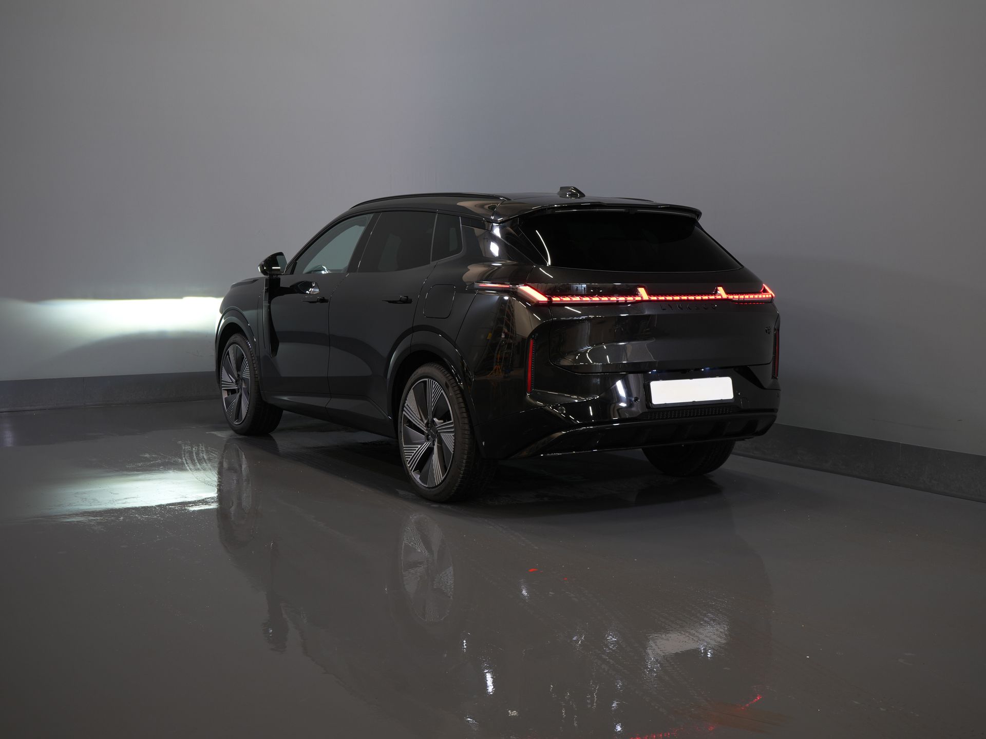 Lynk & Co 08 SUV 1.5 More *Nieuw* Direct Leverbaar! PHEV 200km Elek./ Harman&Kardon/ Pano/ Stoelmassage & koeling/ Elek.Klep/ Adapt.Cruise 1