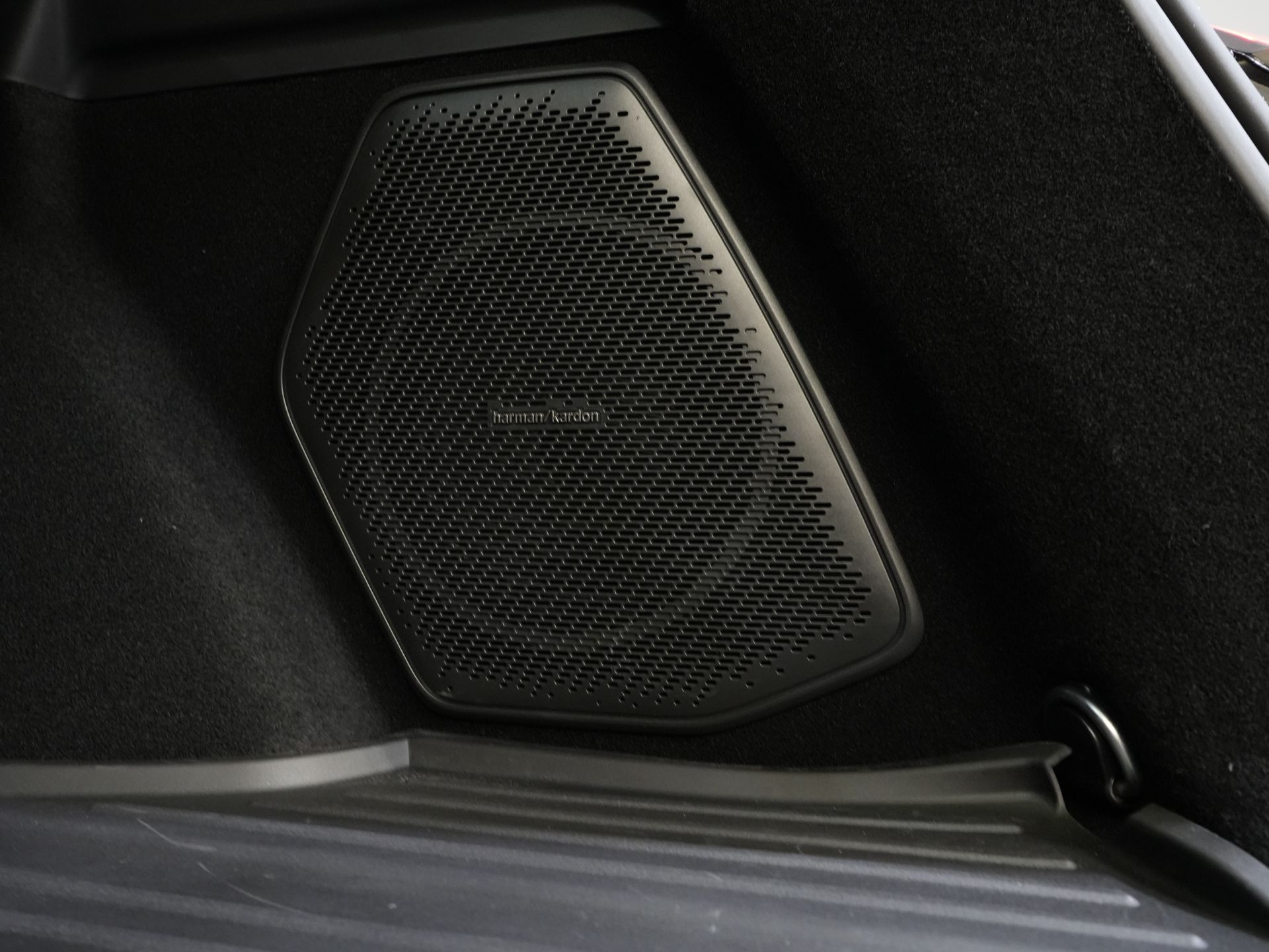 Lynk & Co 08 SUV 1.5 More *Nieuw* Direct Leverbaar! PHEV 200km Elek./ Harman&Kardon/ Pano/ Stoelmassage & koeling/ Elek.Klep/ Adapt.Cruise 15