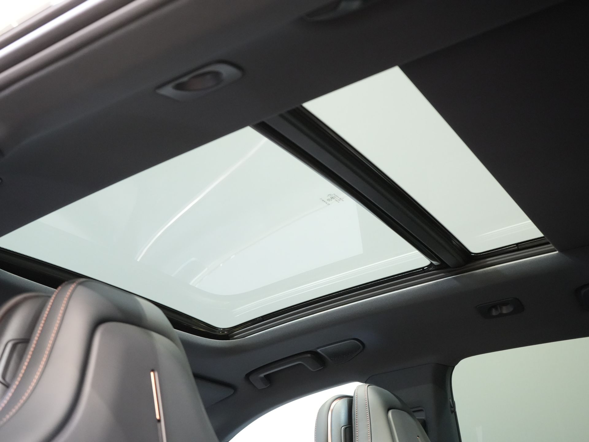 Lynk & Co 08 SUV 1.5 More *Nieuw* Direct Leverbaar! PHEV 200km Elek./ Harman&Kardon/ Pano/ Stoelmassage & koeling/ Elek.Klep/ Adapt.Cruise 20