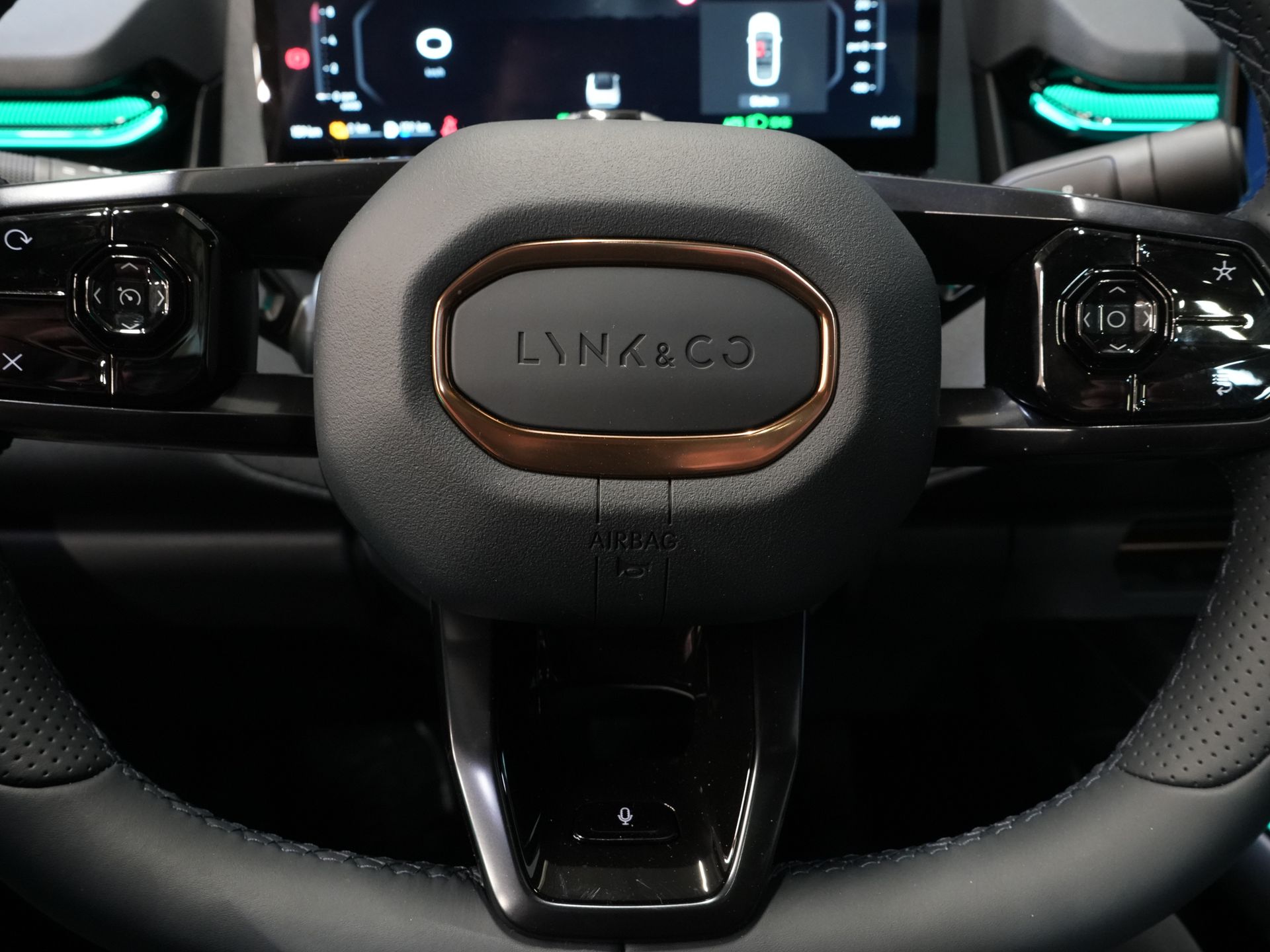 Lynk & Co 08 SUV 1.5 More *Nieuw* Direct Leverbaar! PHEV 200km Elek./ Harman&Kardon/ Pano/ Stoelmassage & koeling/ Elek.Klep/ Adapt.Cruise 22