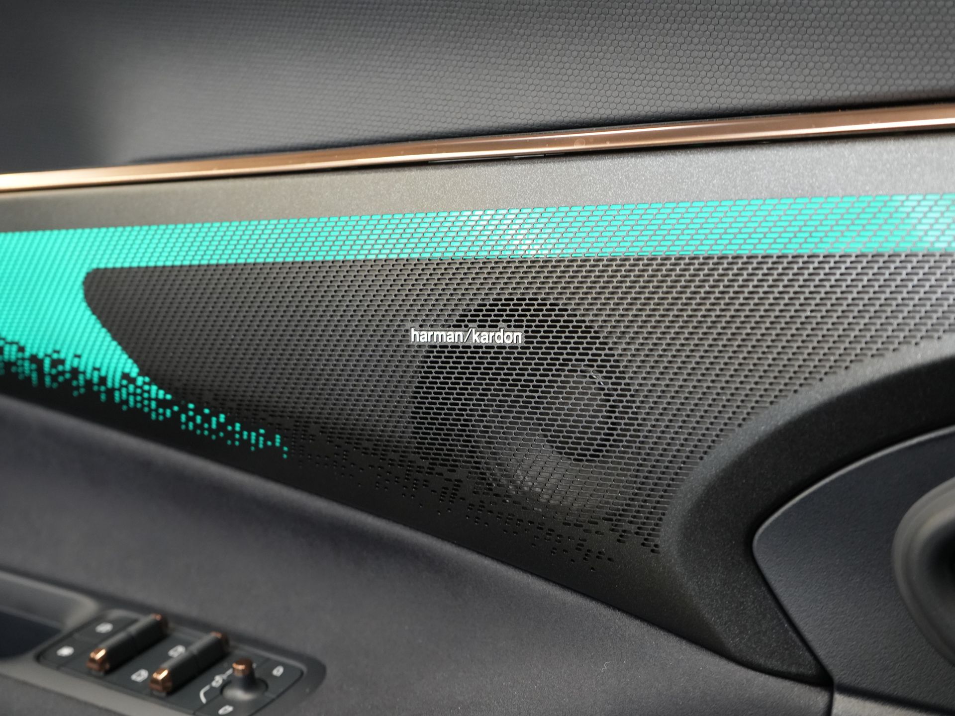 Lynk & Co 08 SUV 1.5 More *Nieuw* Direct Leverbaar! PHEV 200km Elek./ Harman&Kardon/ Pano/ Stoelmassage & koeling/ Elek.Klep/ Adapt.Cruise 33