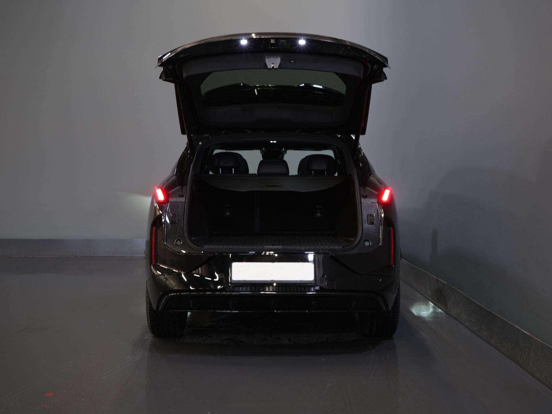 Lynk & Co 08 SUV 1.5 More *Nieuw* Direct Leverbaar! PHEV 200km Elek./ Harman&Kardon/ Pano/ Stoelmassage & koeling/ Elek.Klep/ Adapt.Cruise 4