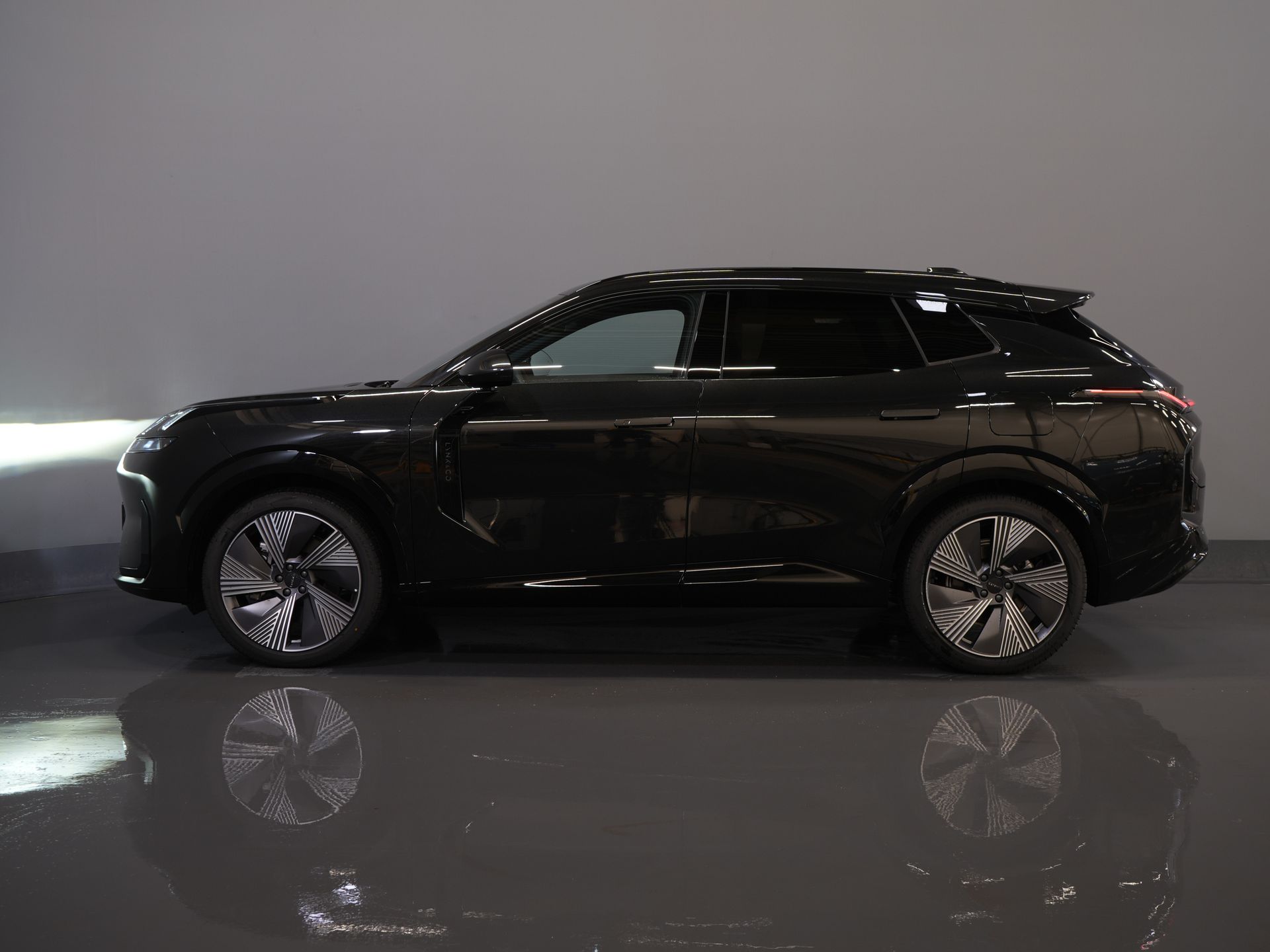 Lynk & Co 08 SUV 1.5 More *Nieuw* Direct Leverbaar! PHEV 200km Elek./ Harman&Kardon/ Pano/ Stoelmassage & koeling/ Elek.Klep/ Adapt.Cruise 9