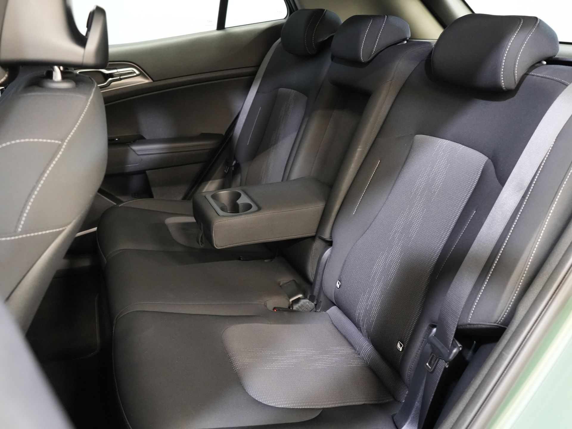 Kia Sportage SUV 1.6 T-GDi Plug-in Hybrid AWD DynamicLine LED/ Virtual Cockpit/ Adapt.Cruise/ Stoelverw./ Stuurverw./ Navi/ Carplay/ Climate/ Cam 16