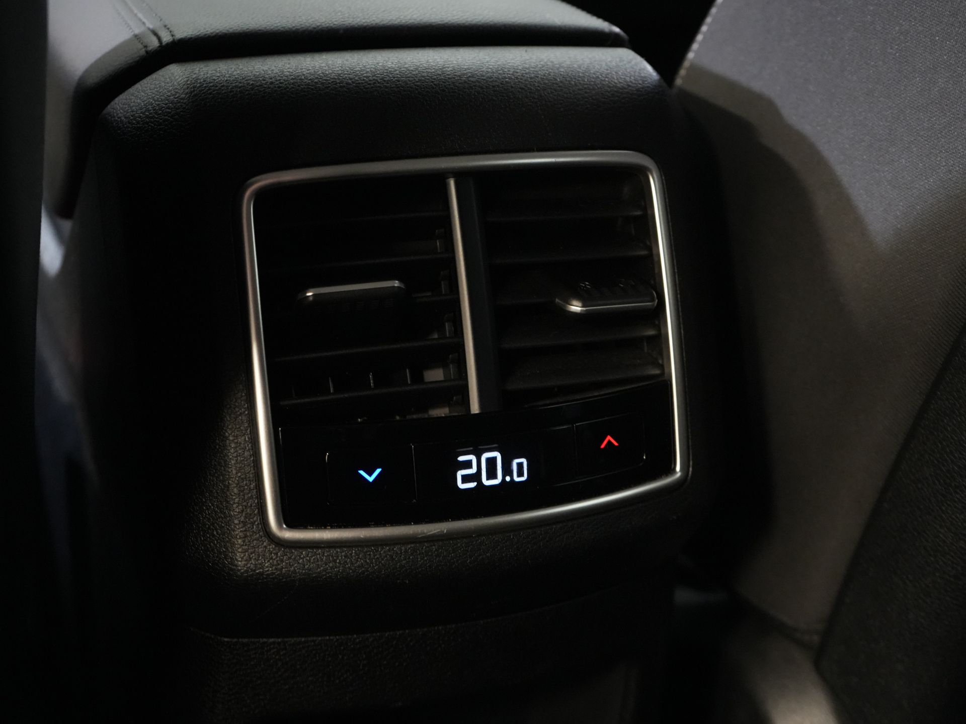 Kia Sportage SUV 1.6 T-GDi Plug-in Hybrid AWD DynamicLine LED/ Virtual Cockpit/ Adapt.Cruise/ Stoelverw./ Stuurverw./ Navi/ Carplay/ Climate/ Cam 18