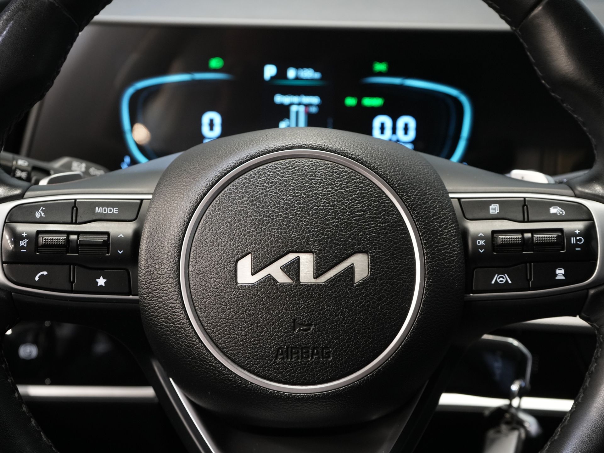 Kia Sportage SUV 1.6 T-GDi Plug-in Hybrid AWD DynamicLine LED/ Virtual Cockpit/ Adapt.Cruise/ Stoelverw./ Stuurverw./ Navi/ Carplay/ Climate/ Cam 21