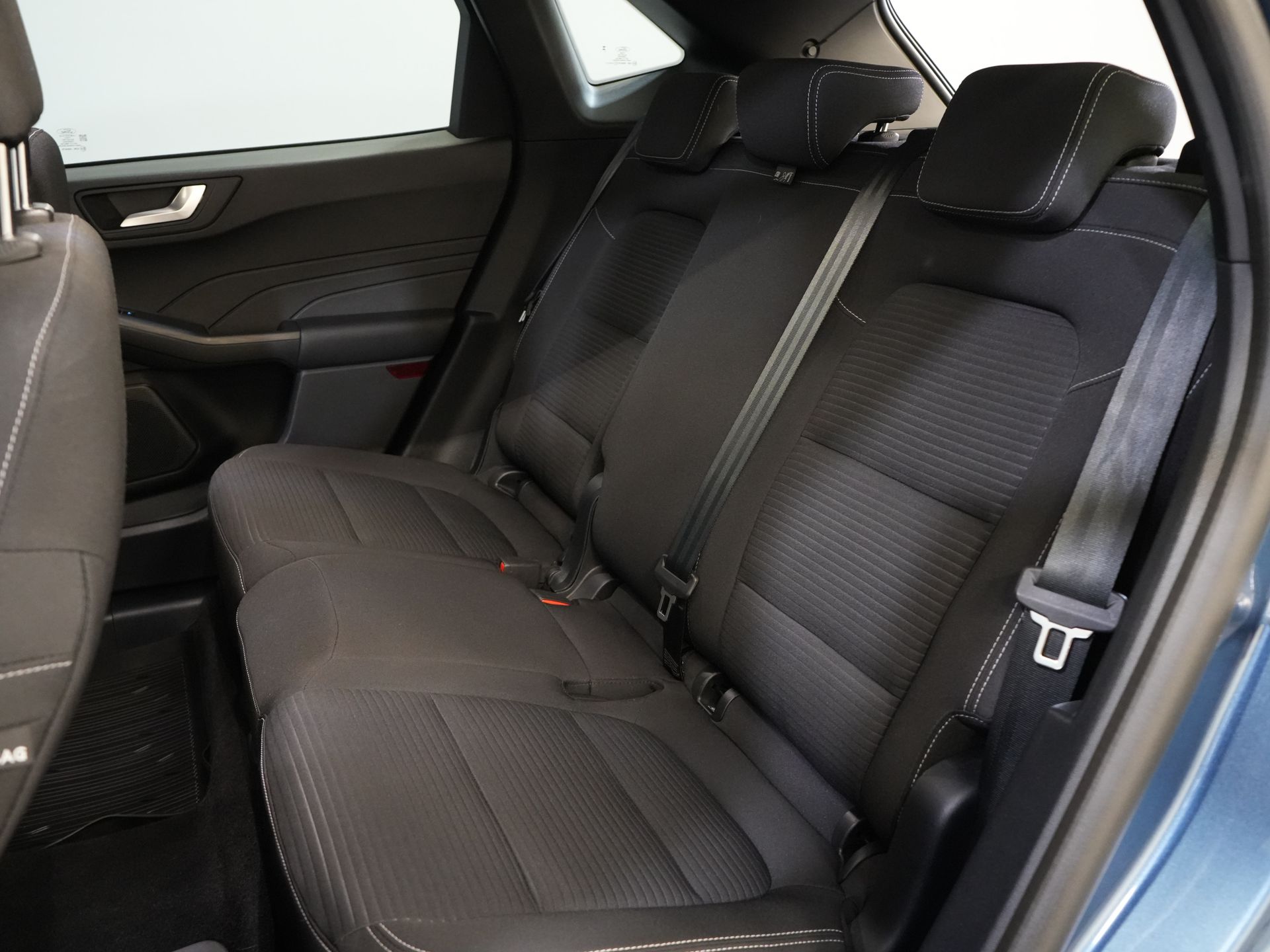 Ford Kuga SUV 2.5 PHEV 225 pk Titanium Navi/ Carplay/ Stoelverw./ Stuurverw./ Camera/ PDC/ Climate 17