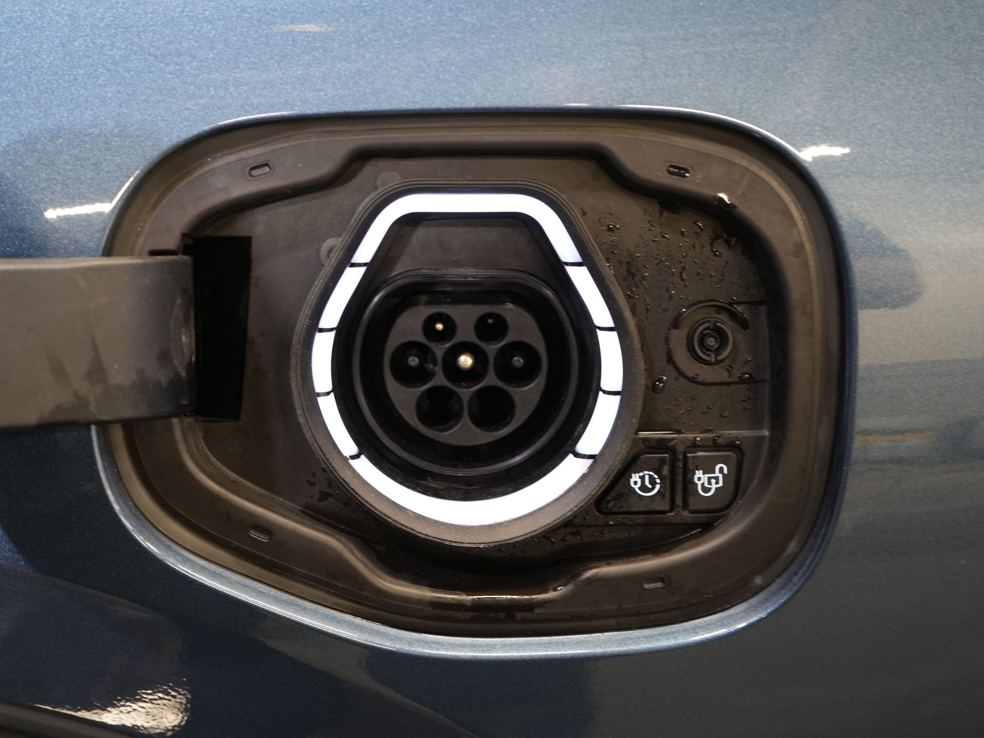 Ford Kuga SUV 2.5 PHEV 225 pk Titanium Navi/ Carplay/ Stoelverw./ Stuurverw./ Camera/ PDC/ Climate 30