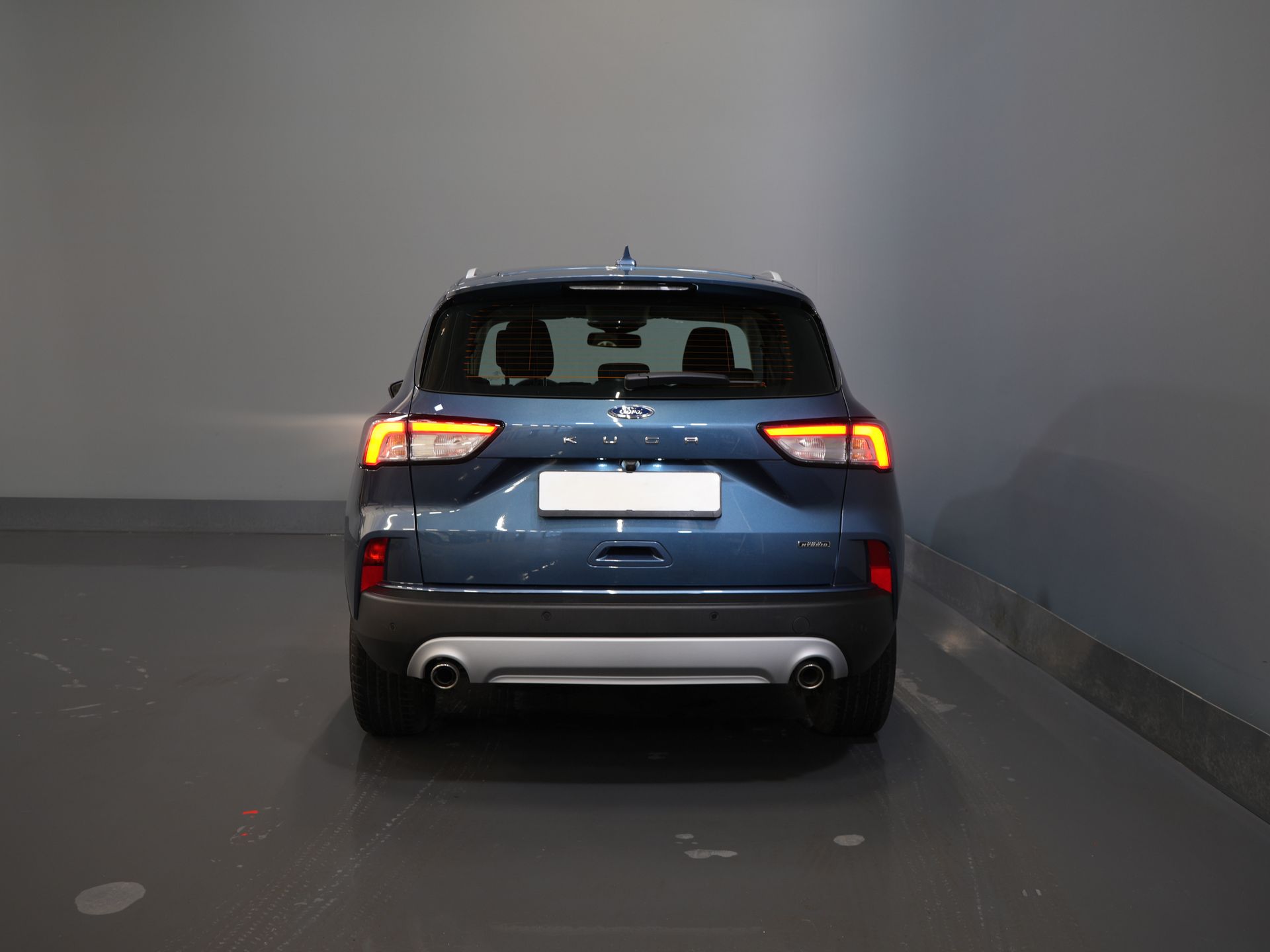 Ford Kuga SUV 2.5 PHEV 225 pk Titanium Navi/ Carplay/ Stoelverw./ Stuurverw./ Camera/ PDC/ Climate 5