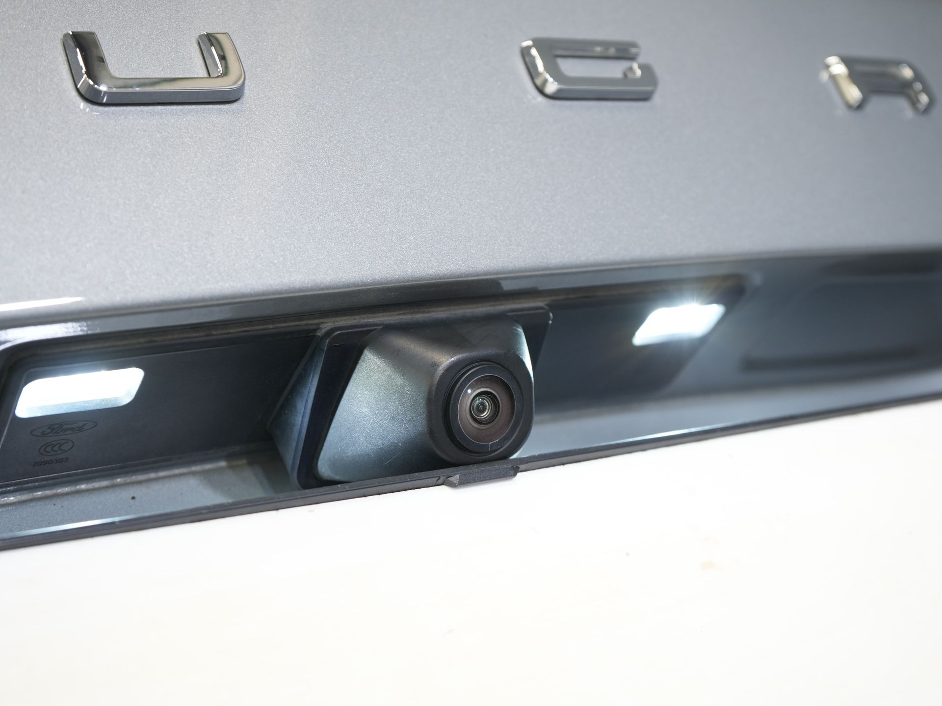 Ford Kuga SUV 2.5 PHEV 225 pk Titanium Navi/ Carplay/Stoelverw./Stuurverw./ Camera/ PDC/ Climate 16