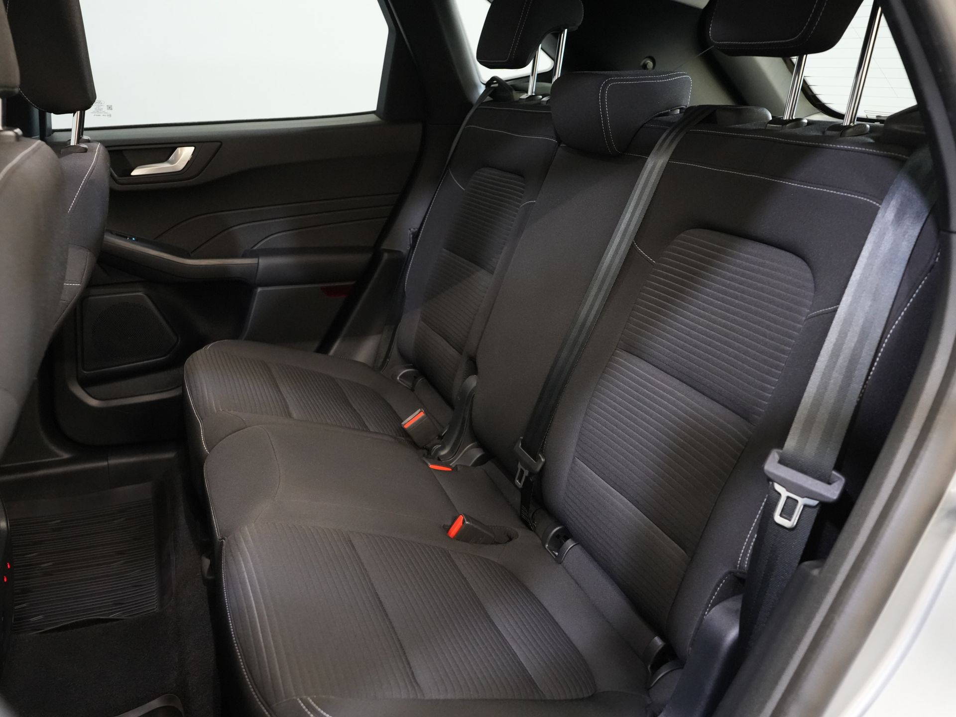 Ford Kuga SUV 2.5 PHEV 225 pk Titanium Navi/ Carplay/Stoelverw./Stuurverw./ Camera/ PDC/ Climate 17