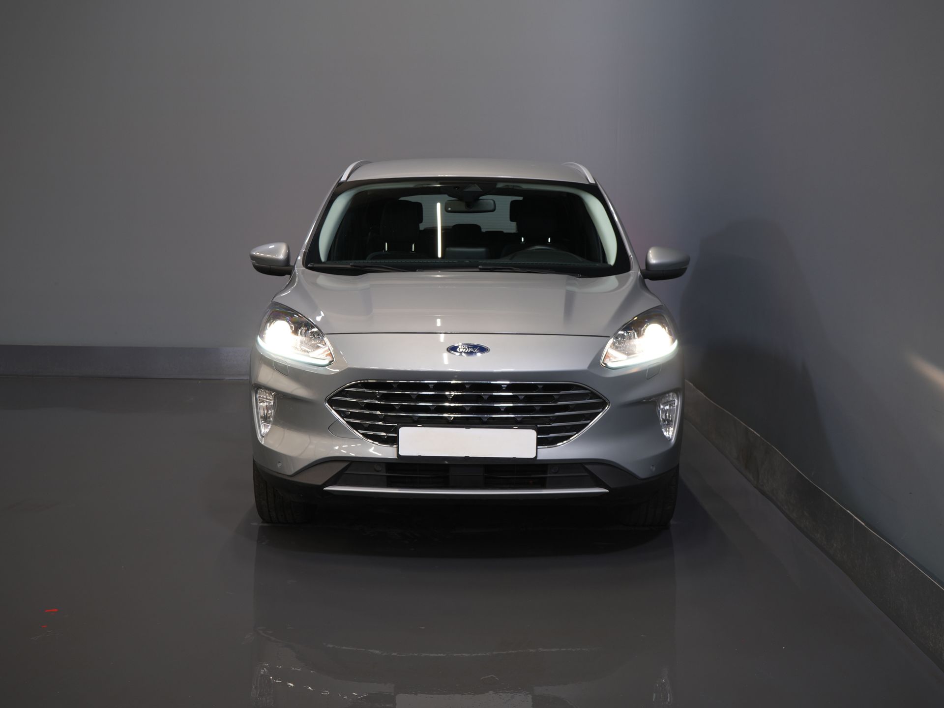 Ford Kuga SUV 2.5 PHEV 225 pk Titanium Navi/ Carplay/Stoelverw./Stuurverw./ Camera/ PDC/ Climate 6