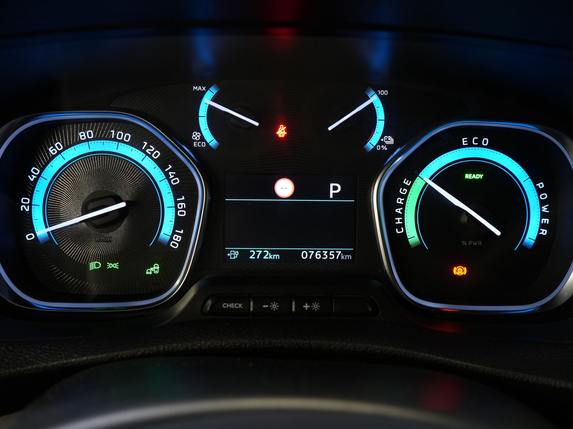 Toyota PROACE Electric Worker Bestelbus 75 kWh 330km WLTP L3 Snellader/ Xenon/ 2x Schuifdeur/ Head-Up/ Standkachel/ Stoelverw./ Carplay/ Climate/ Camera/ LMV 21