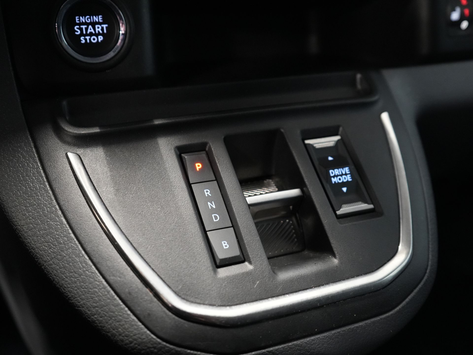 Toyota PROACE Electric Worker Bestelbus 75 kWh 330km WLTP L3 Snellader/ Xenon/ 2x Schuifdeur/ Head-Up/ Standkachel/ Stoelverw./ Carplay/ Climate/ Camera/ LMV 22