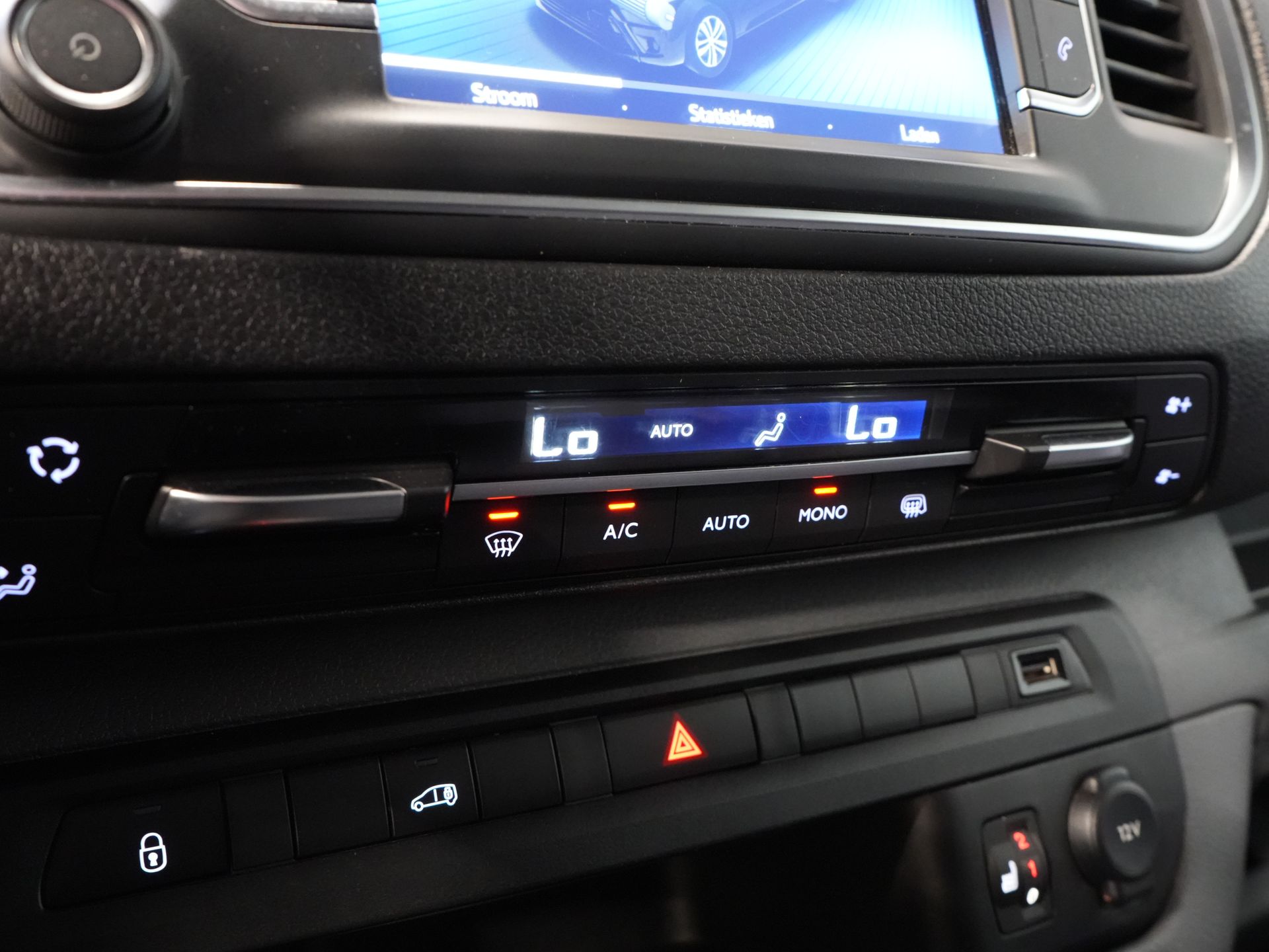 Toyota PROACE Electric Worker Bestelbus 75 kWh 330km WLTP L3 Snellader/ Xenon/ 2x Schuifdeur/ Head-Up/ Standkachel/ Stoelverw./ Carplay/ Climate/ Camera/ LMV 24