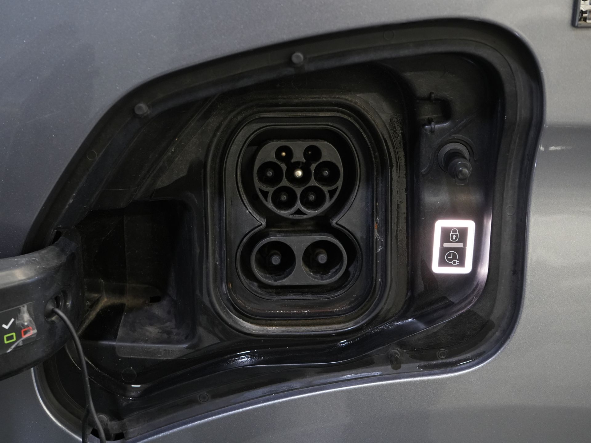 Toyota PROACE Electric Worker Bestelbus 75 kWh 330km WLTP L3 Snellader/ Xenon/ 2x Schuifdeur/ Head-Up/ Standkachel/ Stoelverw./ Carplay/ Climate/ Camera/ LMV 31