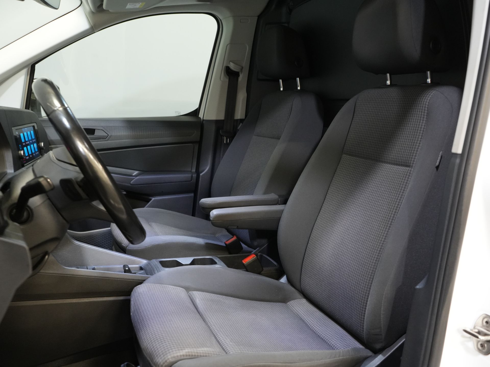 Volkswagen Caddy Cargo Bestelbus 2.0 TDI 125 pk DSG Aut. LED/ Dealer Ond./ Standkachel/ Stoelverw./ Carplay/ Camera/ PDC/ LMV/ Cruise/ Trekhaak/ Airco 11