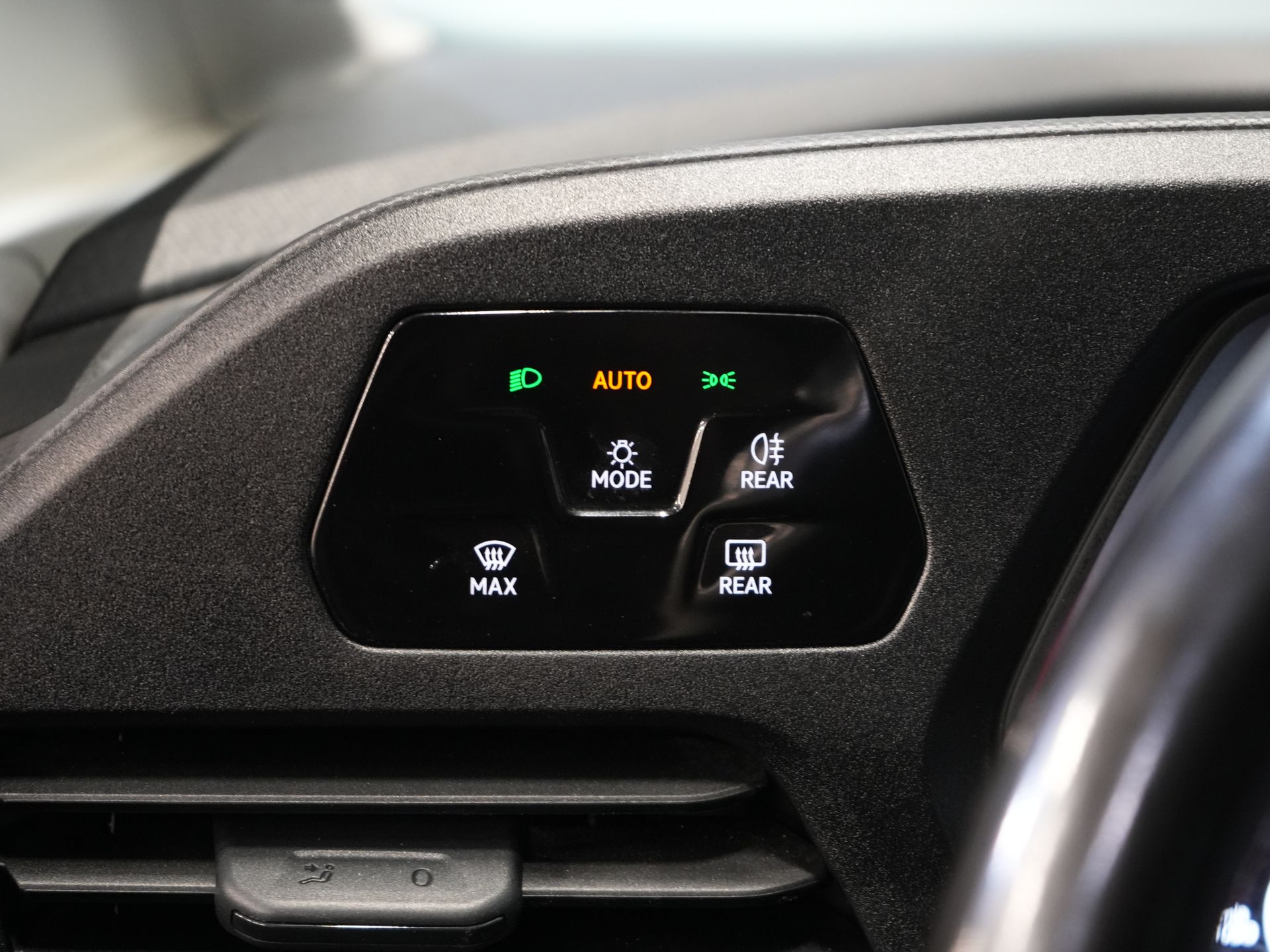 Volkswagen Caddy Cargo Bestelbus 2.0 TDI 125 pk DSG Aut. LED/ Dealer Ond./ Standkachel/ Stoelverw./ Carplay/ Camera/ PDC/ LMV/ Cruise/ Trekhaak/ Airco 18