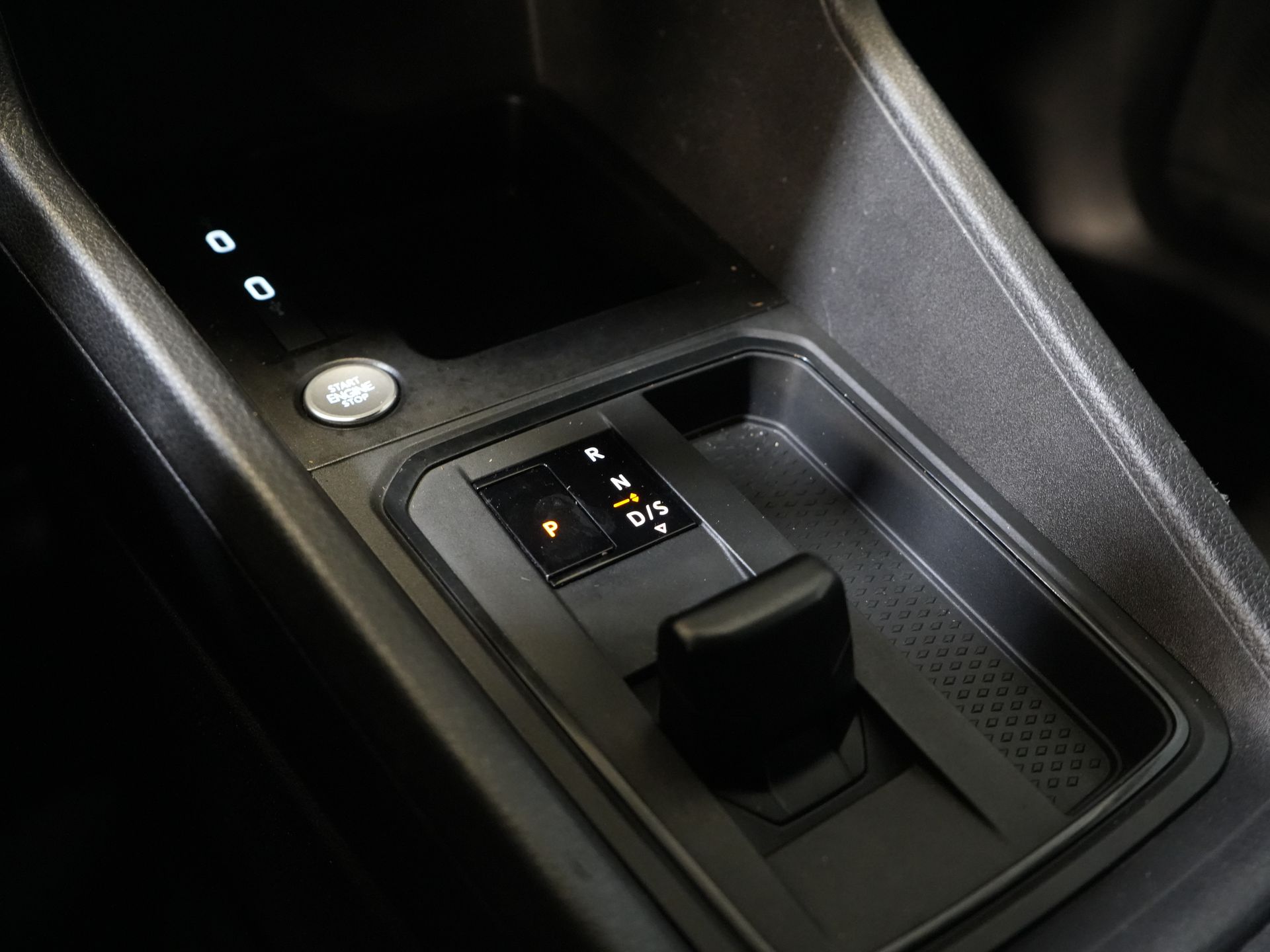 Volkswagen Caddy Cargo Bestelbus 2.0 TDI 125 pk DSG Aut. LED/ Dealer Ond./ Standkachel/ Stoelverw./ Carplay/ Camera/ PDC/ LMV/ Cruise/ Trekhaak/ Airco 21