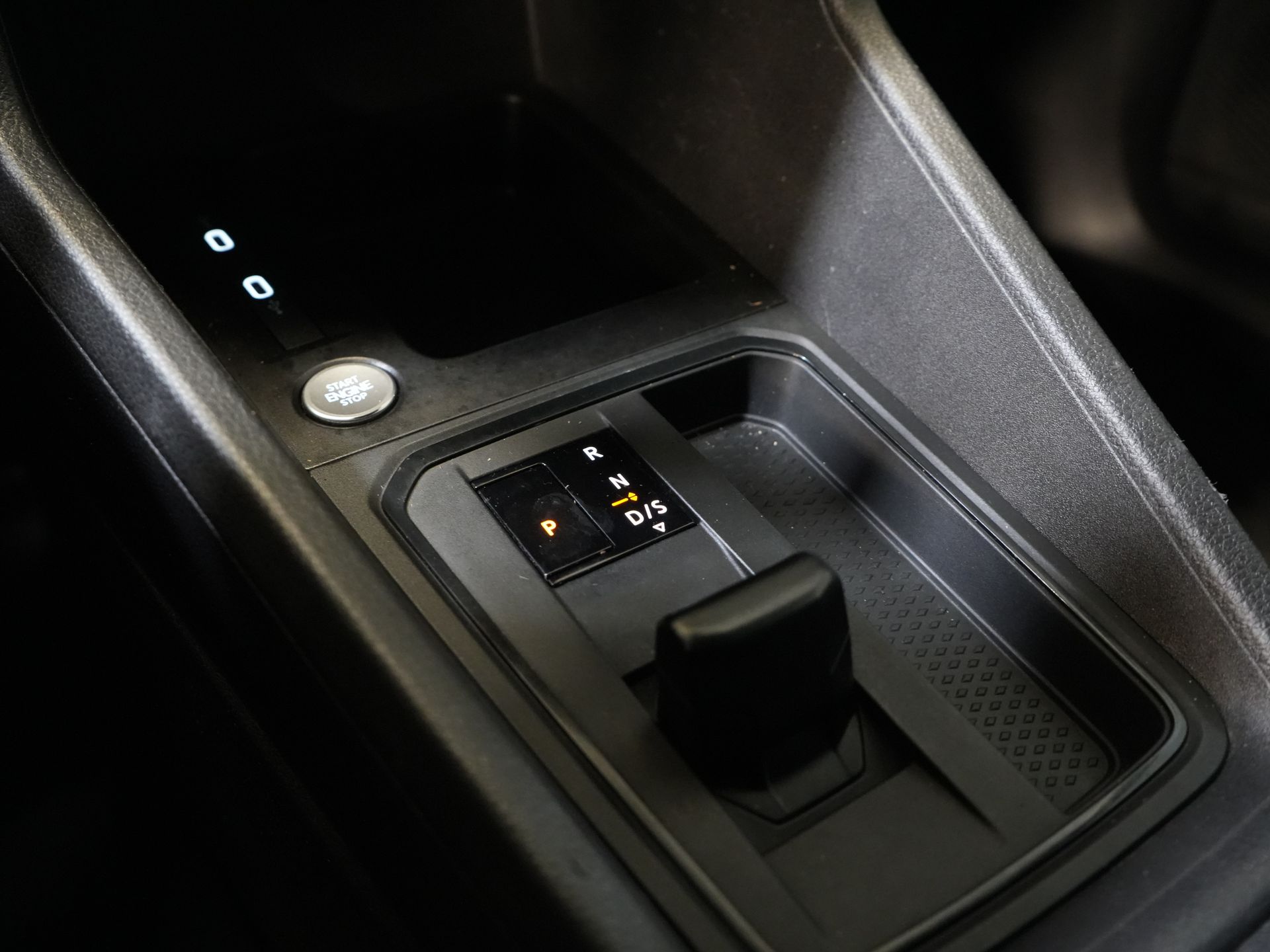 Volkswagen Caddy Cargo Bestelbus 2.0 TDI 125 pk DSG Aut. LED/ Dealer Ond./ Standkachel/ Stoelverw./ Carplay/ Camera/ PDC/ LMV/ Cruise/ Trekhaak/ Airco 22