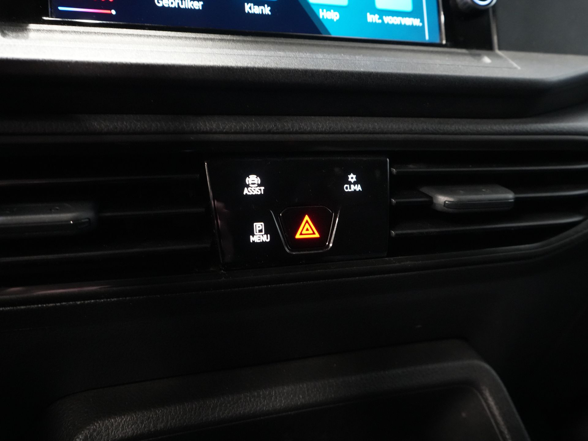 Volkswagen Caddy Cargo Bestelbus 2.0 TDI 125 pk DSG Aut. LED/ Dealer Ond./ Standkachel/ Stoelverw./ Carplay/ Camera/ PDC/ LMV/ Cruise/ Trekhaak/ Airco 23