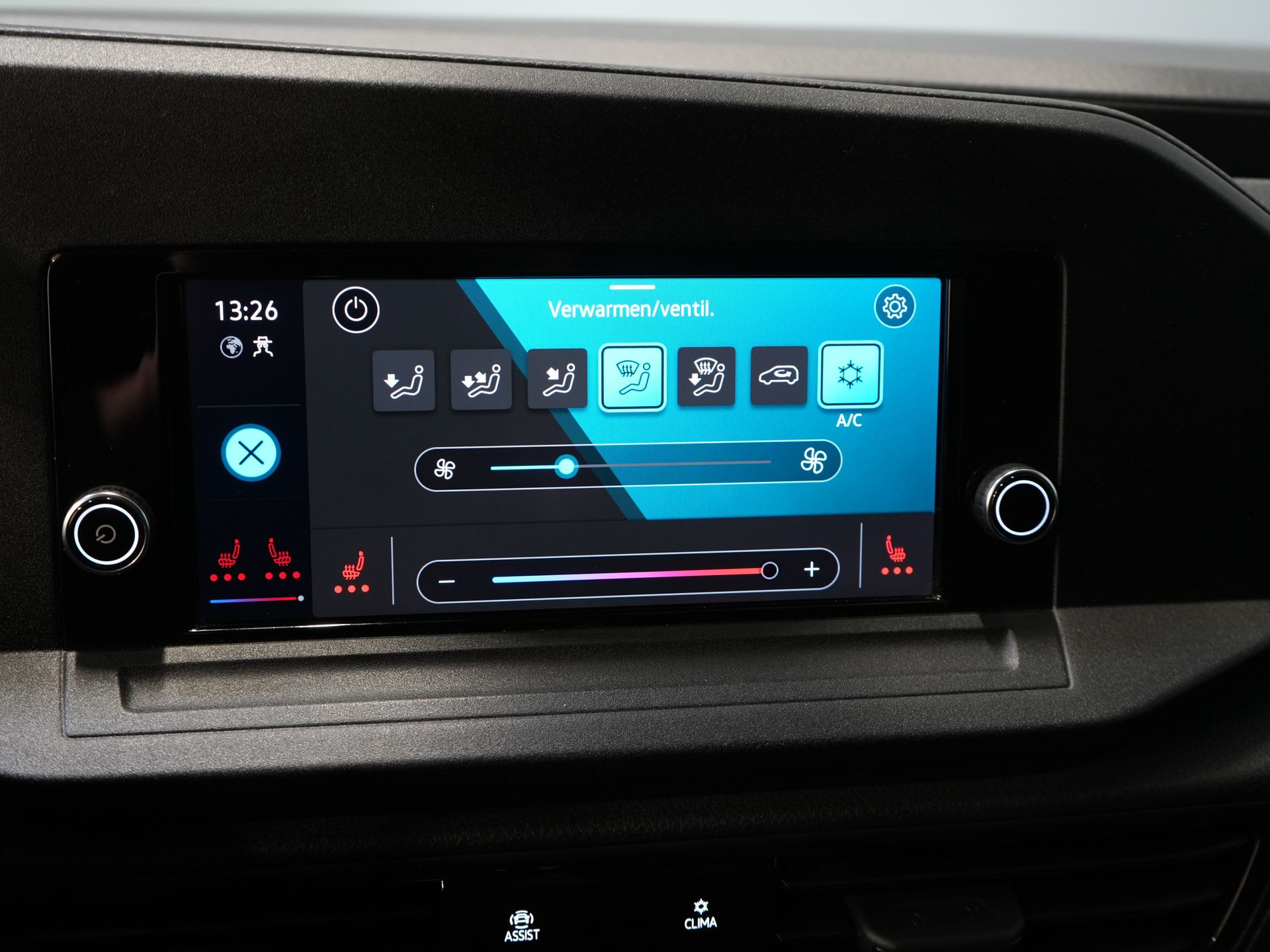 Volkswagen Caddy Cargo Bestelbus 2.0 TDI 125 pk DSG Aut. LED/ Dealer Ond./ Standkachel/ Stoelverw./ Carplay/ Camera/ PDC/ LMV/ Cruise/ Trekhaak/ Airco 25