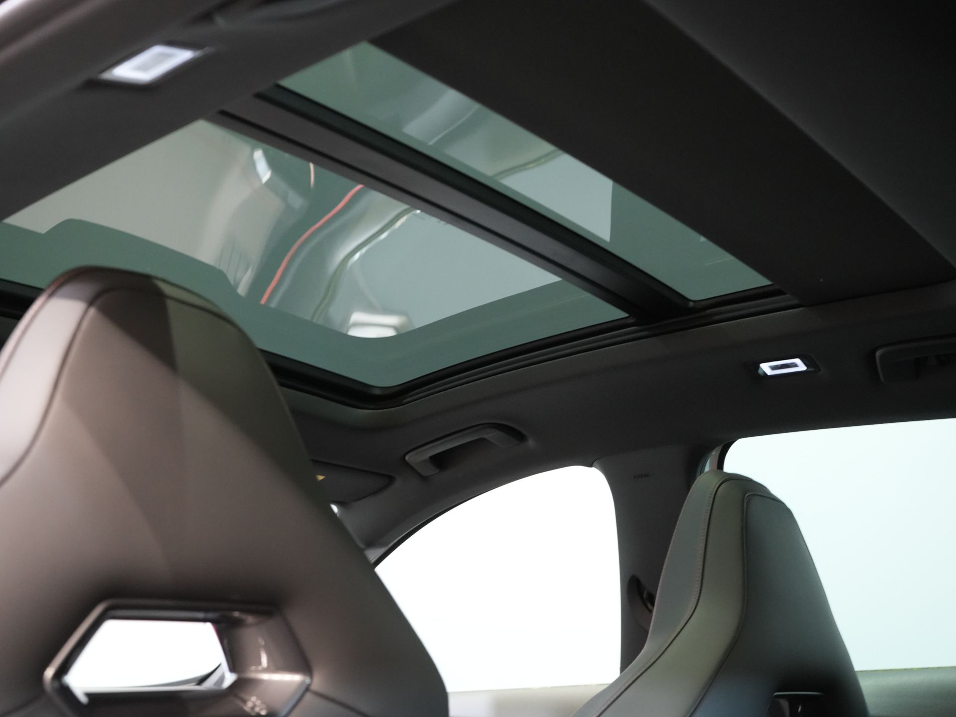 CUPRA Formentor SUV 1.4 e-Hybrid 245 pk VZ Performance Matrix/ Pano/ Adapt.Cruise/ Elek.Trekhaak/ Mem.Stoel/ Leder/ Navi/ Stoelverw./ Stuurverw./ Cl 21