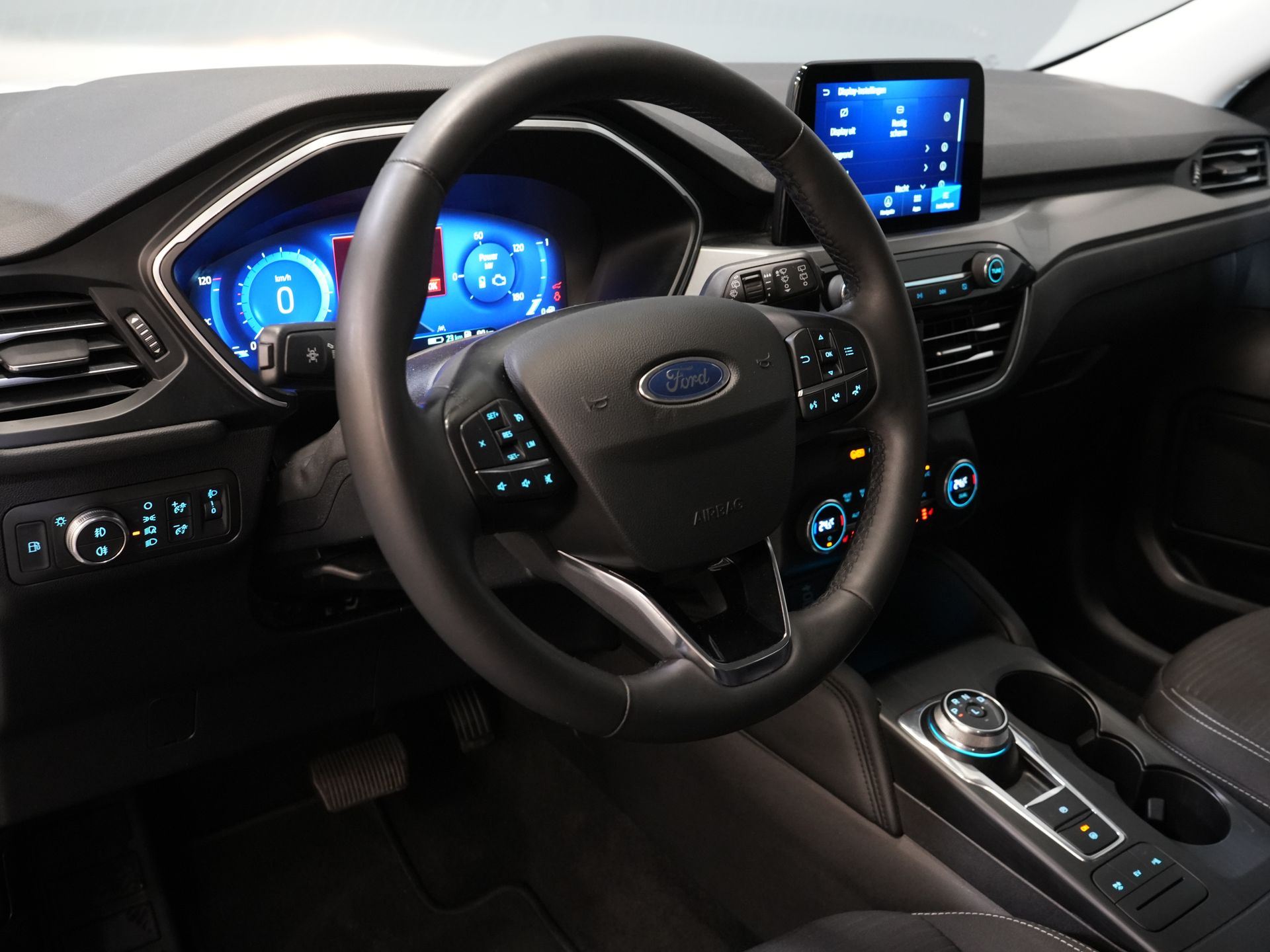 Ford Kuga SUV 2.5 PHEV 225 pk Titanium Navi/ Carplay/ Stoelverw./ Stuurverw./ Camera/ PDC/ Climate 13