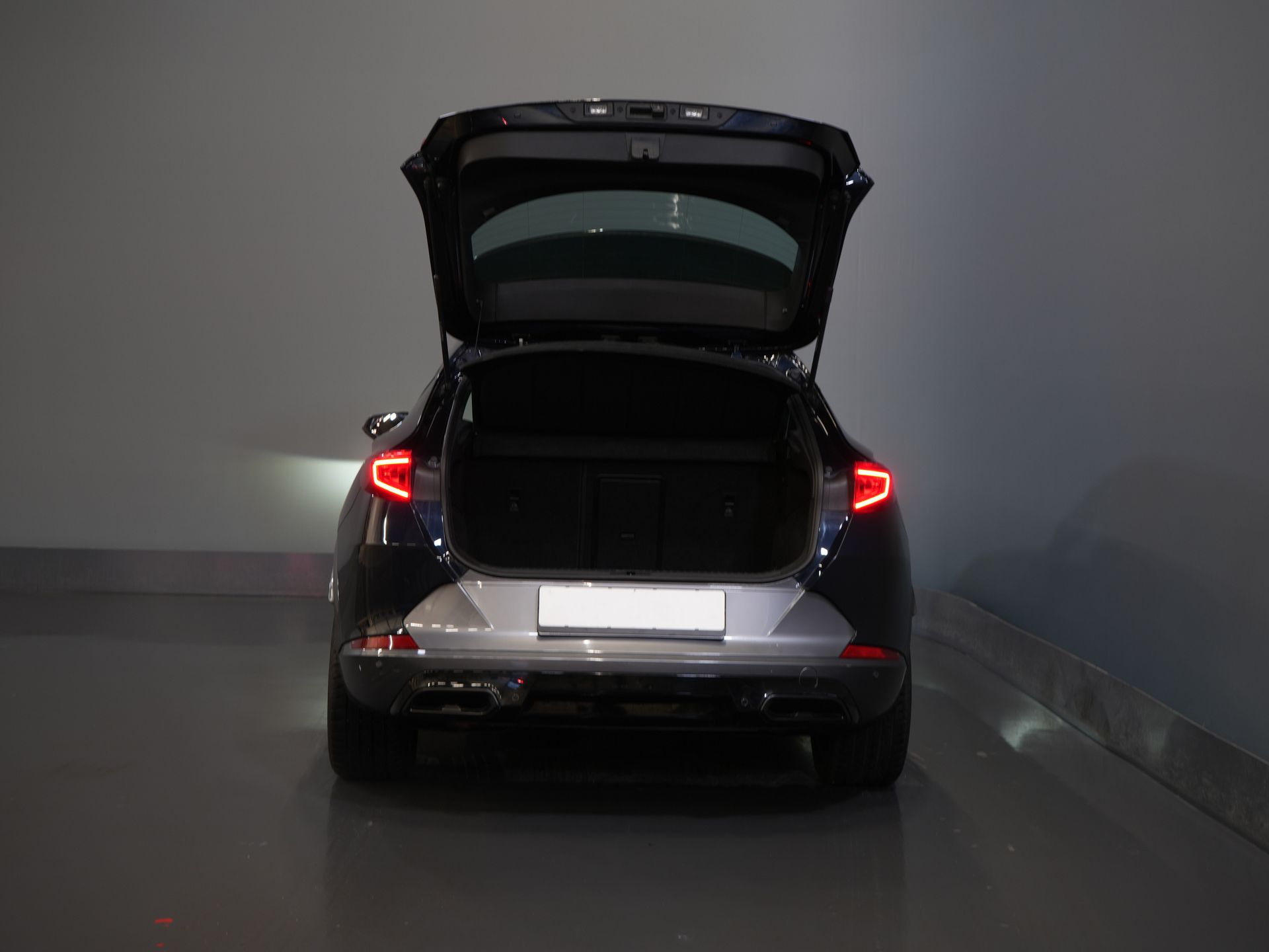 CUPRA Formentor SUV 1.4 e-Hybrid Copper Edition Adapt.Cruise/ Matrix/ Stoelverw./ Camera/ Carplay/ Standkachel/ Stuurverw./ PDC/ Climate 4