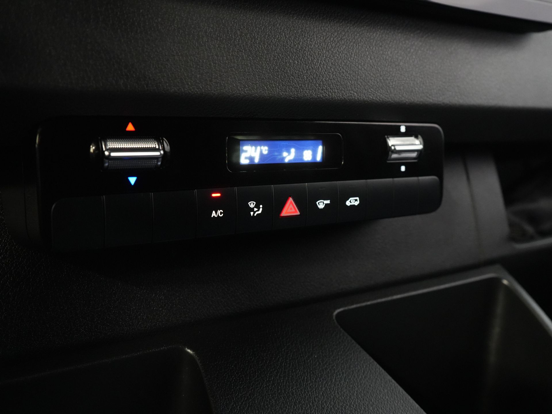 Mercedes-Benz Sprinter Bestelbus 317 CDI Aut. L2H2 3.5t Trekverm./ LED/ Gev.Stoel/ 270 Gr.Deuren/ Stoelverw./ Navi/ Camera/ PDC/ Cruise/ Airco 21