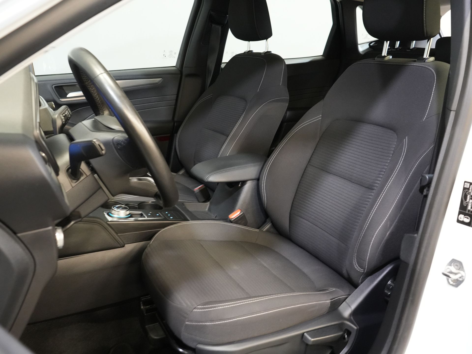 Ford Kuga SUV 2.5 PHEV 225 pk Titanium Navi/ Carplay/ Stoelverw./ Stuurverw./ Camera/ PDC/ Climate 11