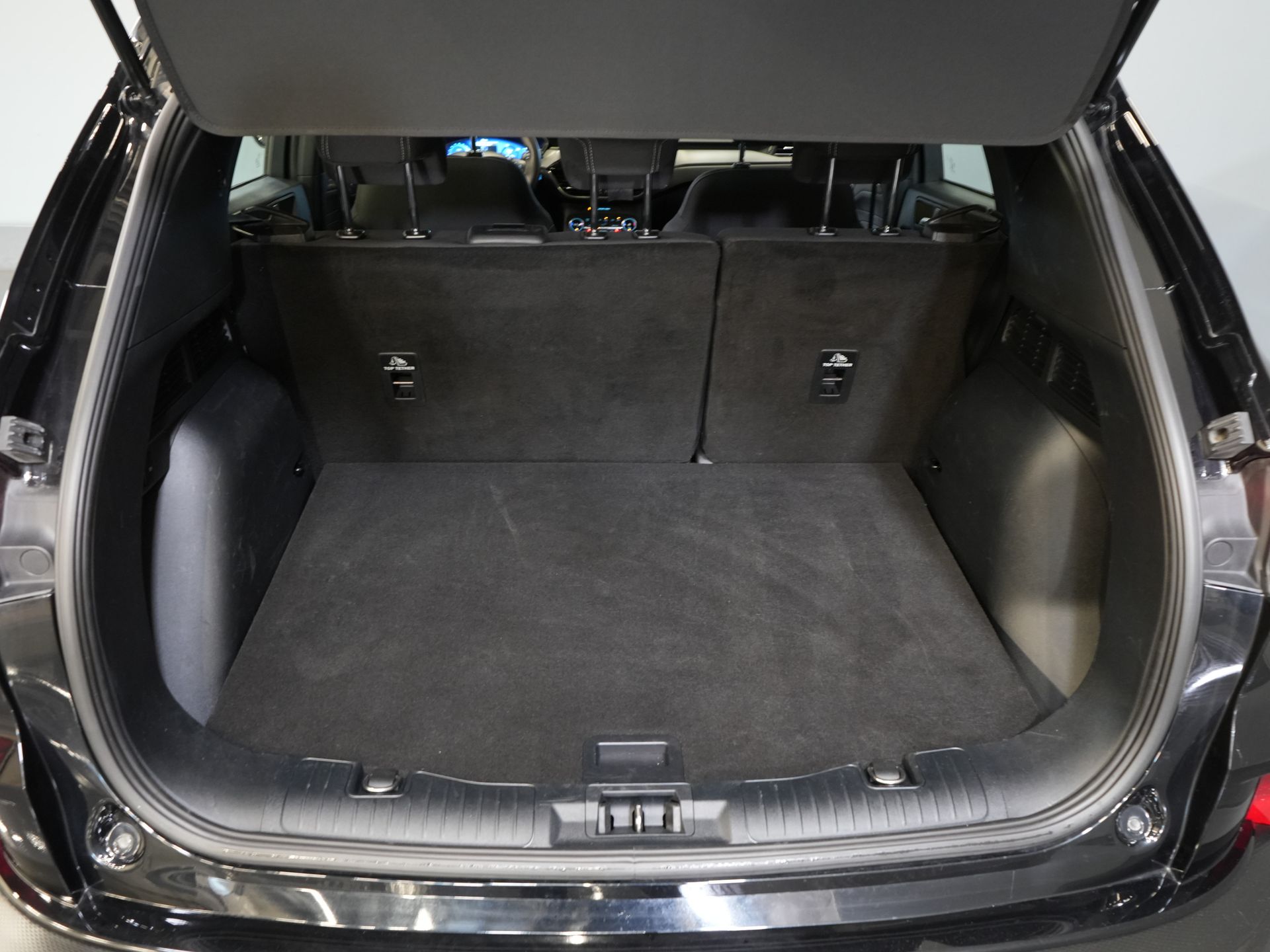 Ford Kuga SUV 2.5 PHEV 225 pk Titanium Navi/ Carplay/ Stoelverw./ Stuurverw./ Camera/ PDC/ Climate 14