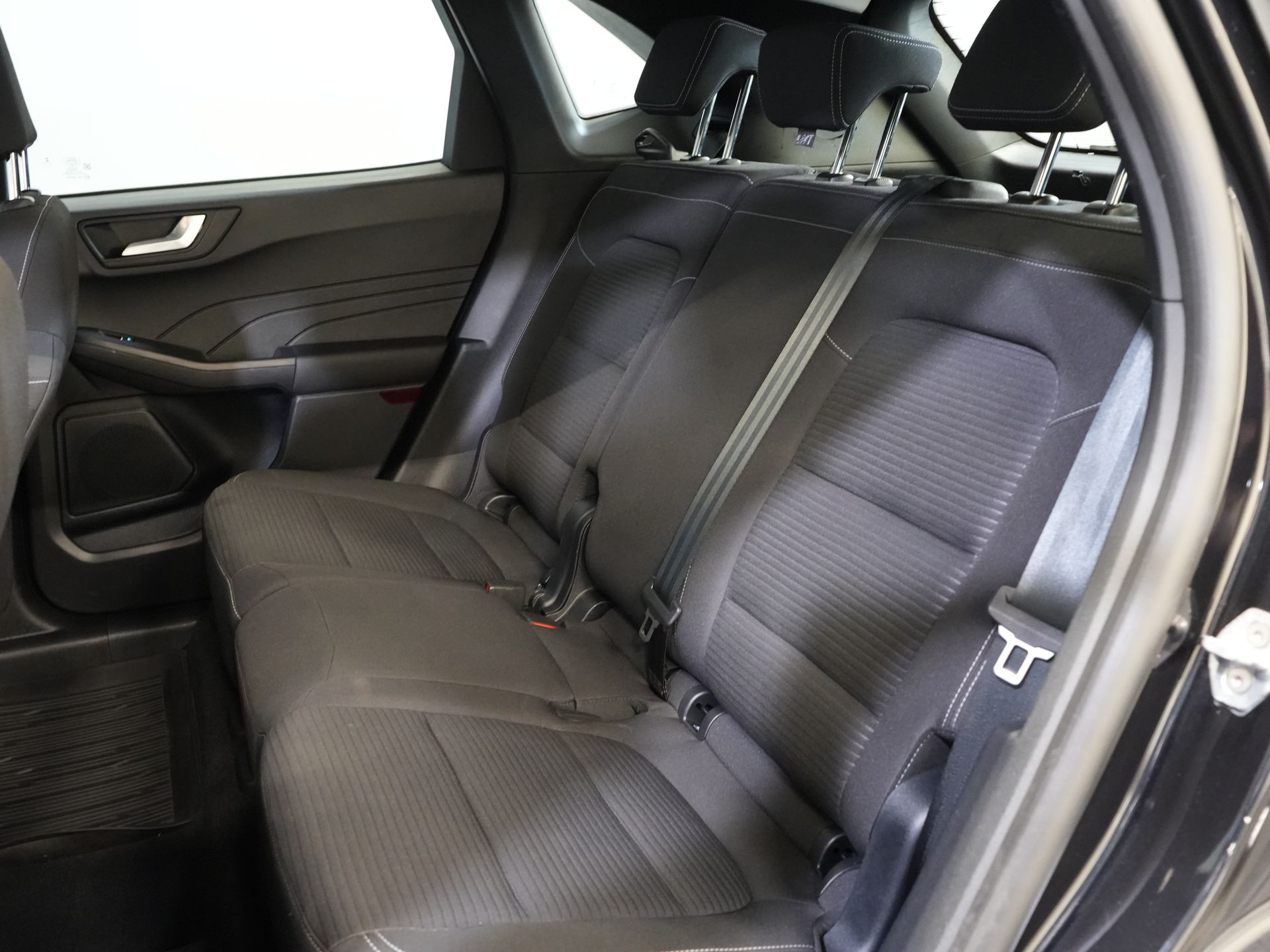 Ford Kuga SUV 2.5 PHEV 225 pk Titanium Navi/ Carplay/ Stoelverw./ Stuurverw./ Camera/ PDC/ Climate 16