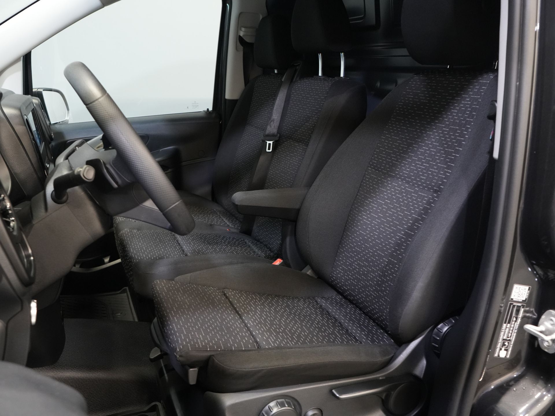 Mercedes-Benz Vito Bestelbus 119 CDI Aut. L2 LED/ 2.5t Trekverm./ 270Gr.Deuren/ Stoelverw./ Carplay/ Camera/ Trekhaak/ Cruise/ PDC/ DAB 11