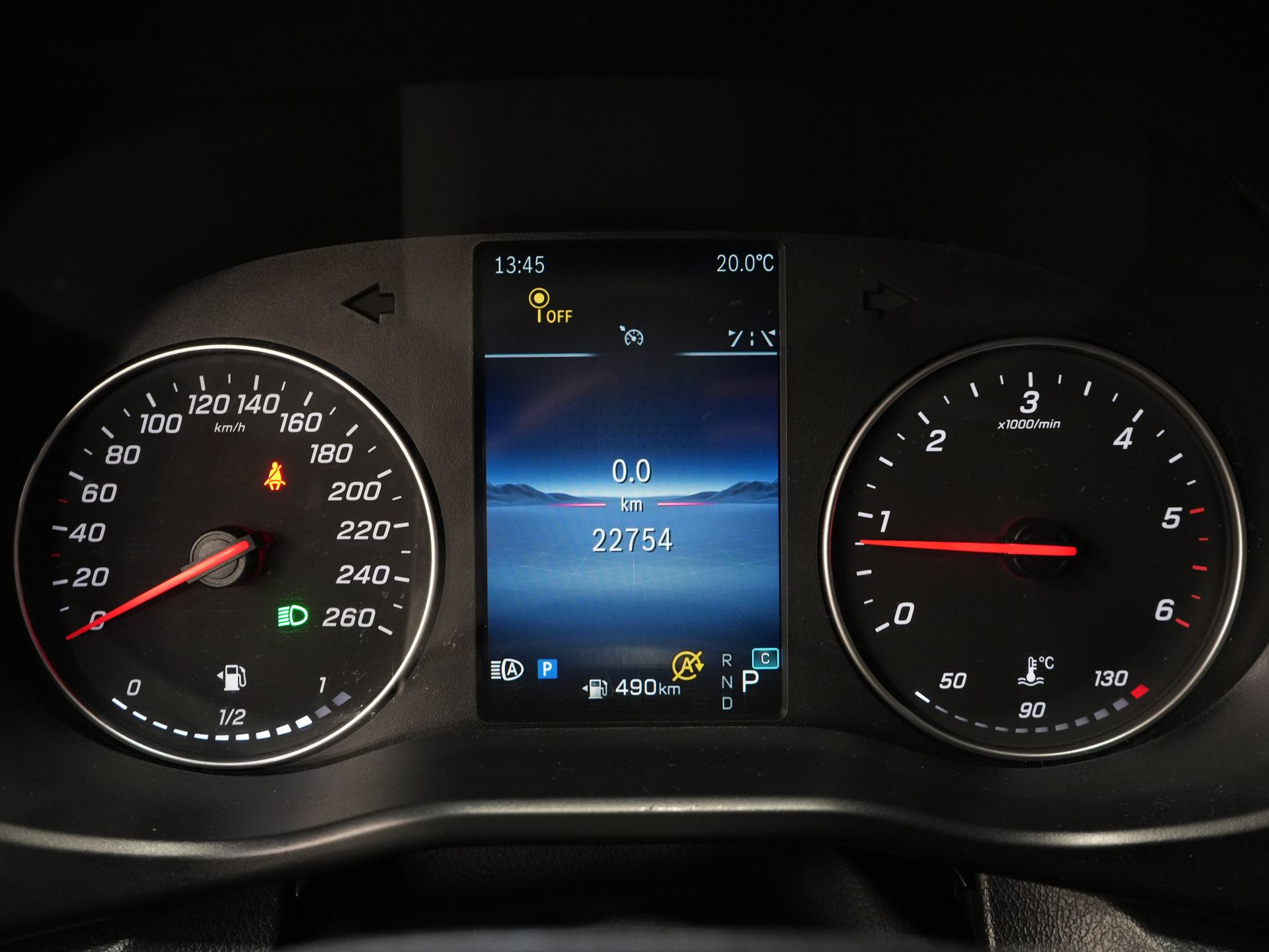 Mercedes-Benz Vito Bestelbus 119 CDI Aut. L2 LED/ 2.5t Trekverm./ 270Gr.Deuren/ Stoelverw./ Carplay/ Camera/ Trekhaak/ Cruise/ PDC/ DAB 20