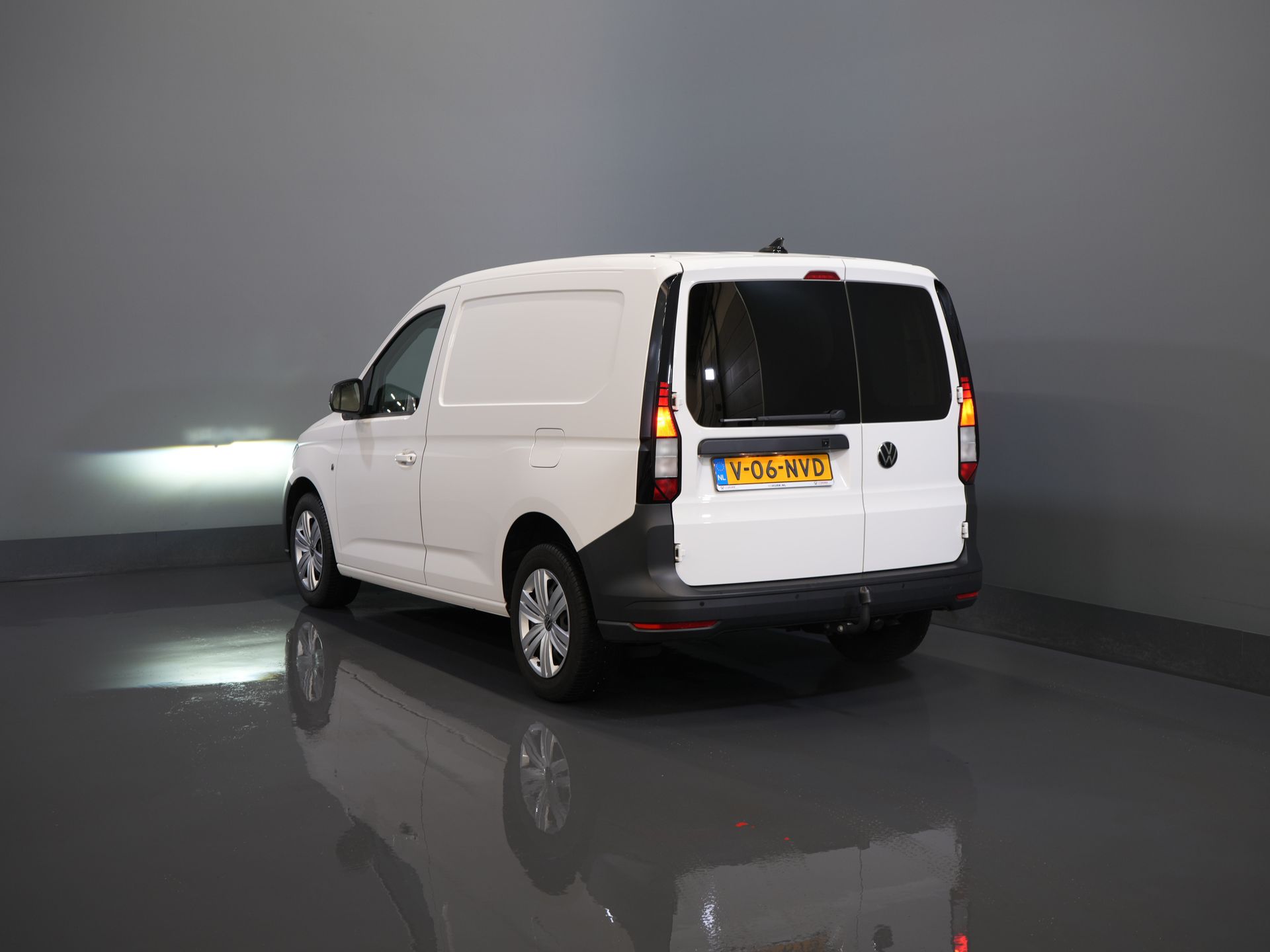 Volkswagen Caddy Cargo Bestelbus 1.5 TSI 115 pk DSG Aut. BENZINE LED/ Adapt.Cruise/ Stoelverw/ Navi/ Camera/ PDC/ Climate/ Trekhaak 1