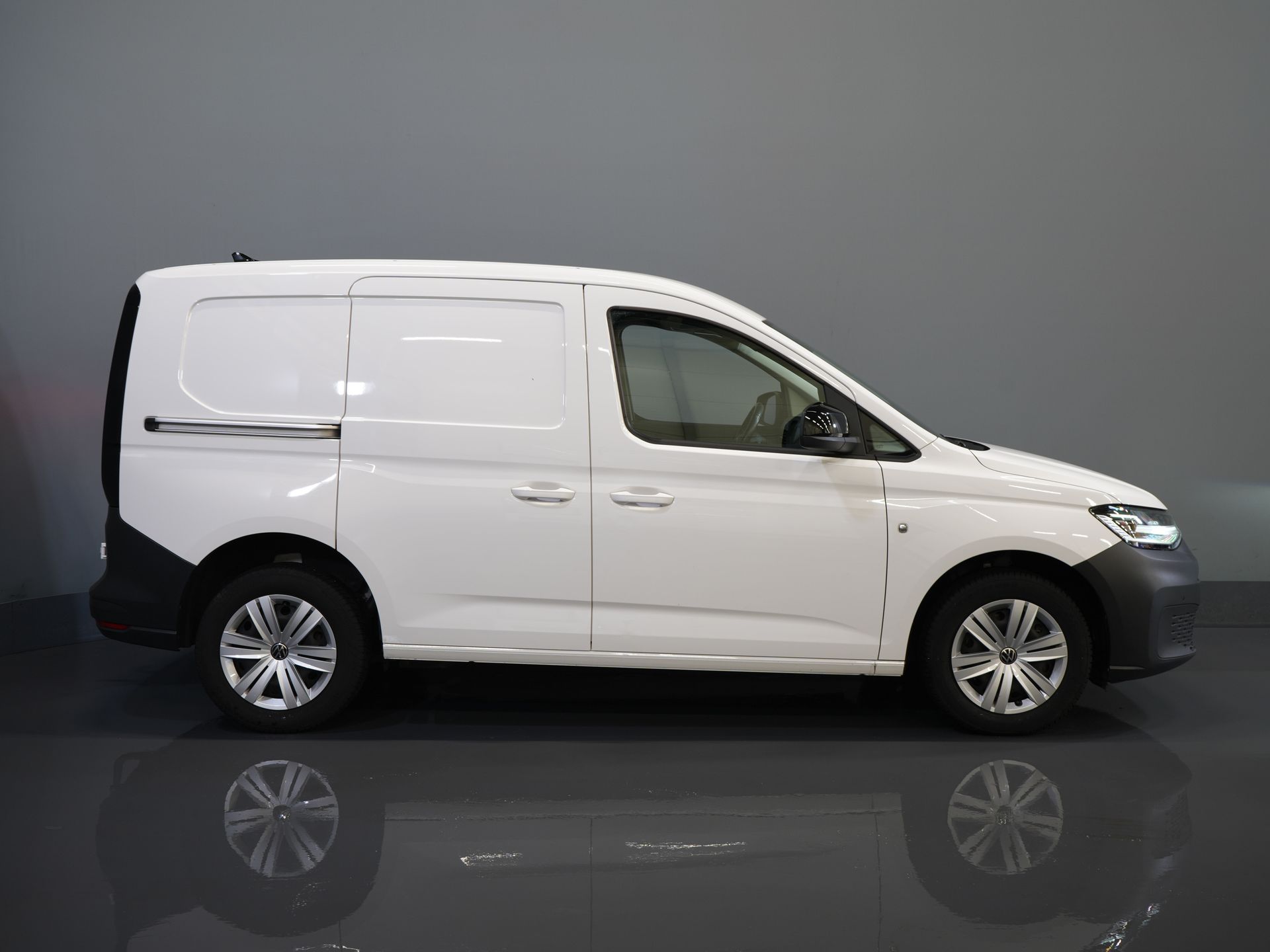 Volkswagen Caddy Cargo Bestelbus 1.5 TSI 115 pk DSG Aut. BENZINE LED/ Adapt.Cruise/ Stoelverw/ Navi/ Camera/ PDC/ Climate/ Trekhaak 10