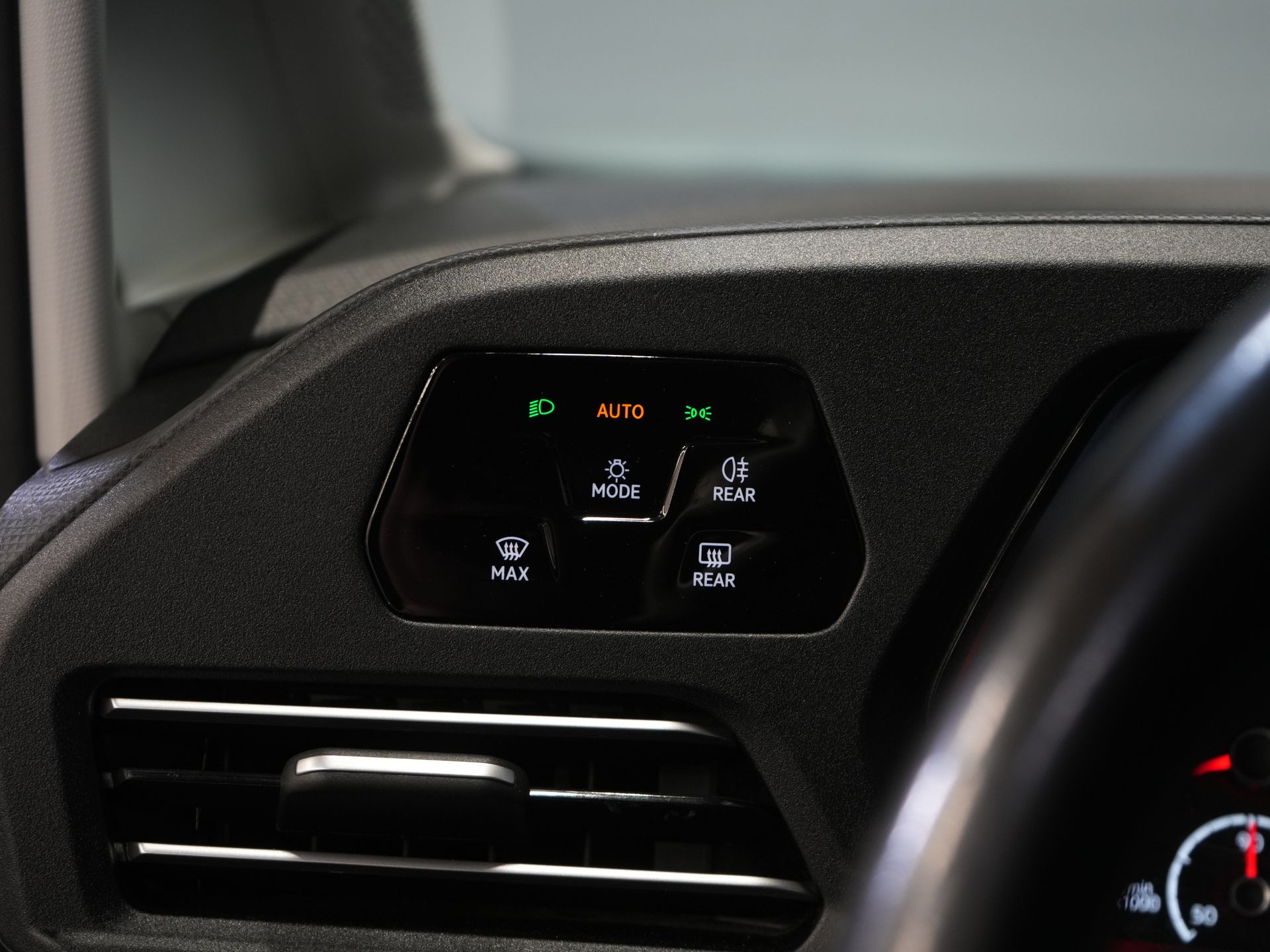 Volkswagen Caddy Cargo Bestelbus 1.5 TSI 115 pk DSG Aut. BENZINE LED/ Adapt.Cruise/ Stoelverw/ Navi/ Camera/ PDC/ Climate/ Trekhaak 17