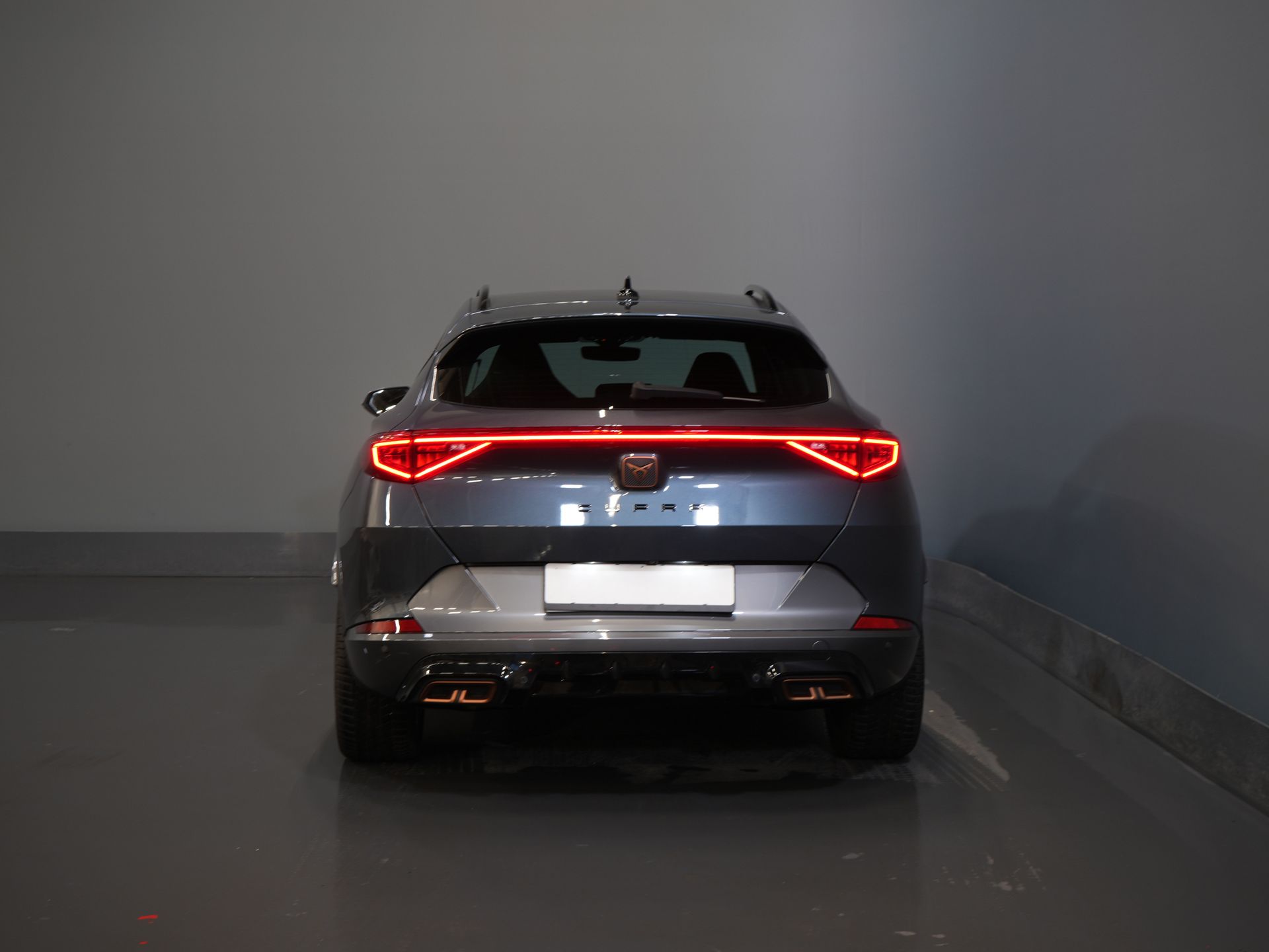 CUPRA Formentor SUV 1.4 e-Hybrid 245 pk VZ Performance Matrix/ Adapt. Cruise/ Navi/ Camera/ Stuurverw./ Climate/ 19”LMV 5