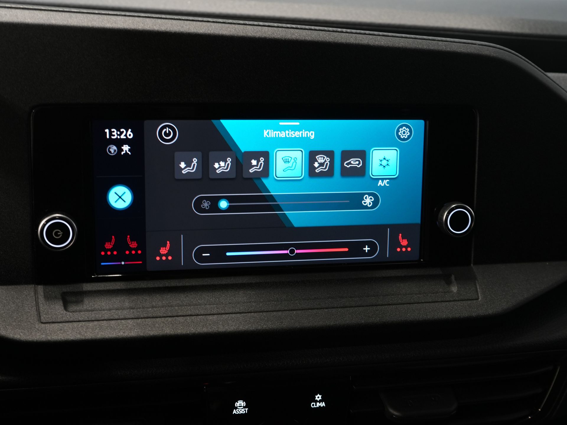 Volkswagen Caddy Cargo Bestelbus Maxi 2.0 TDI 125 pk DSG Aut. Standkachel/ Afn. Trekhaak/ Stoelverw./ Airco/ Cruise/ Camera/ PDC 23