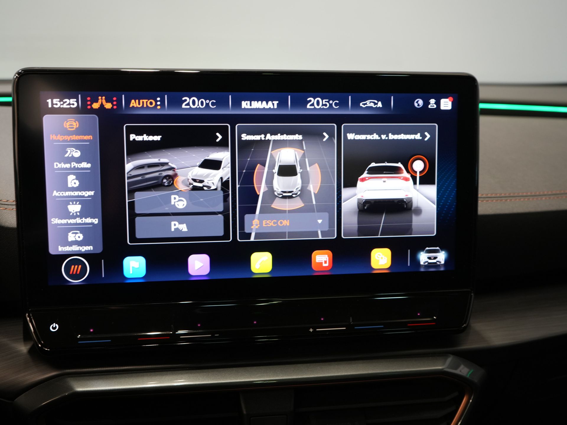 CUPRA Formentor SUV 1.4 e-Hybrid 245 pk VZ Performance Edition Pano/ Elek.Trekhaak/ Elek.Klep/ Mem.Stoel/ Matrix/ Adapt. Cruise/ Carplay/ Camera/ St 31