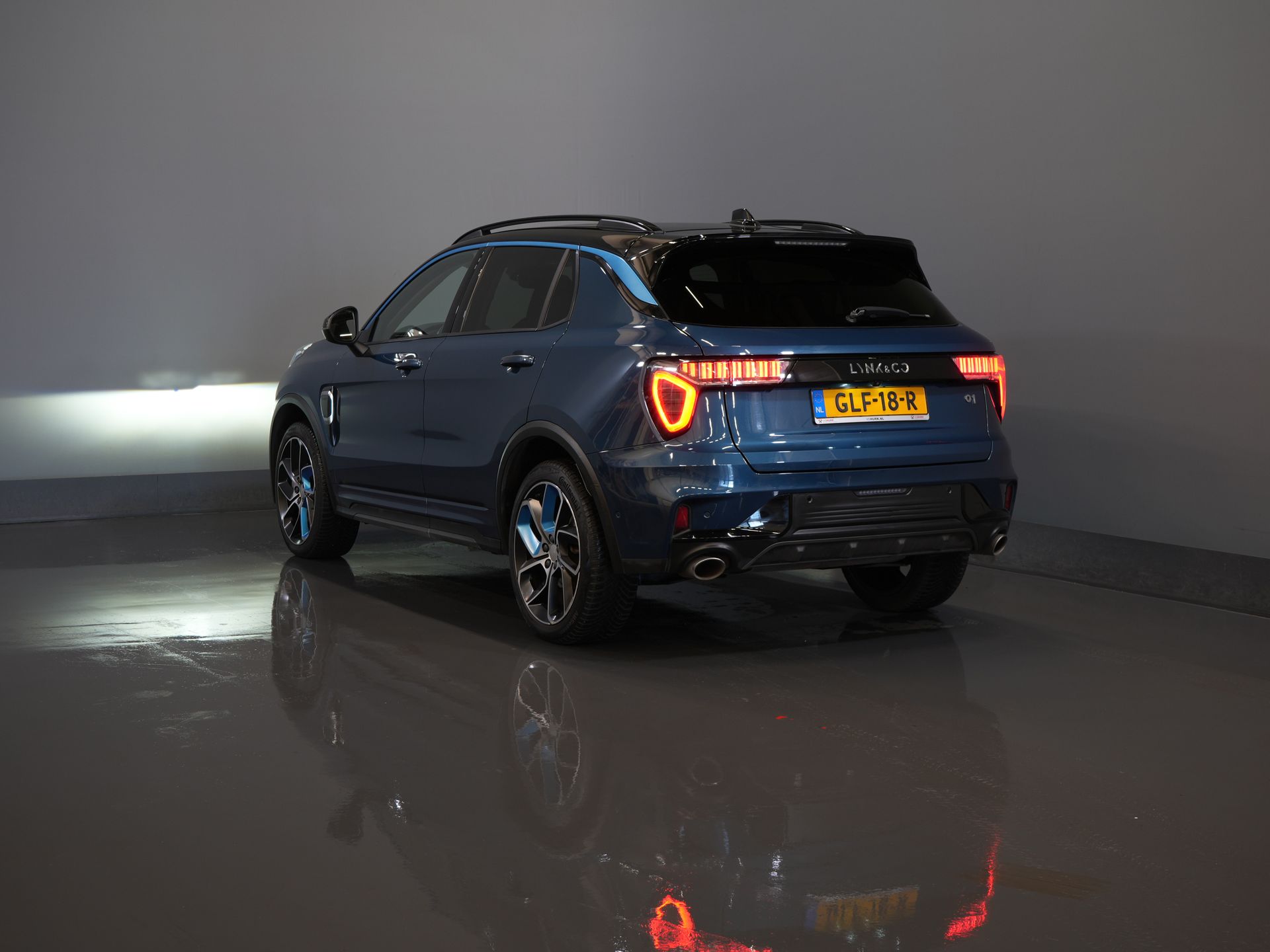 Lynk & Co 01 SUV Pano/ LED/ Adapt.Cruise/ Elek.klep/ Mem.Stoel/ Keyless/ Carplay/ Navi/ Stoelverw./ Climate/ 20'' LMV 1