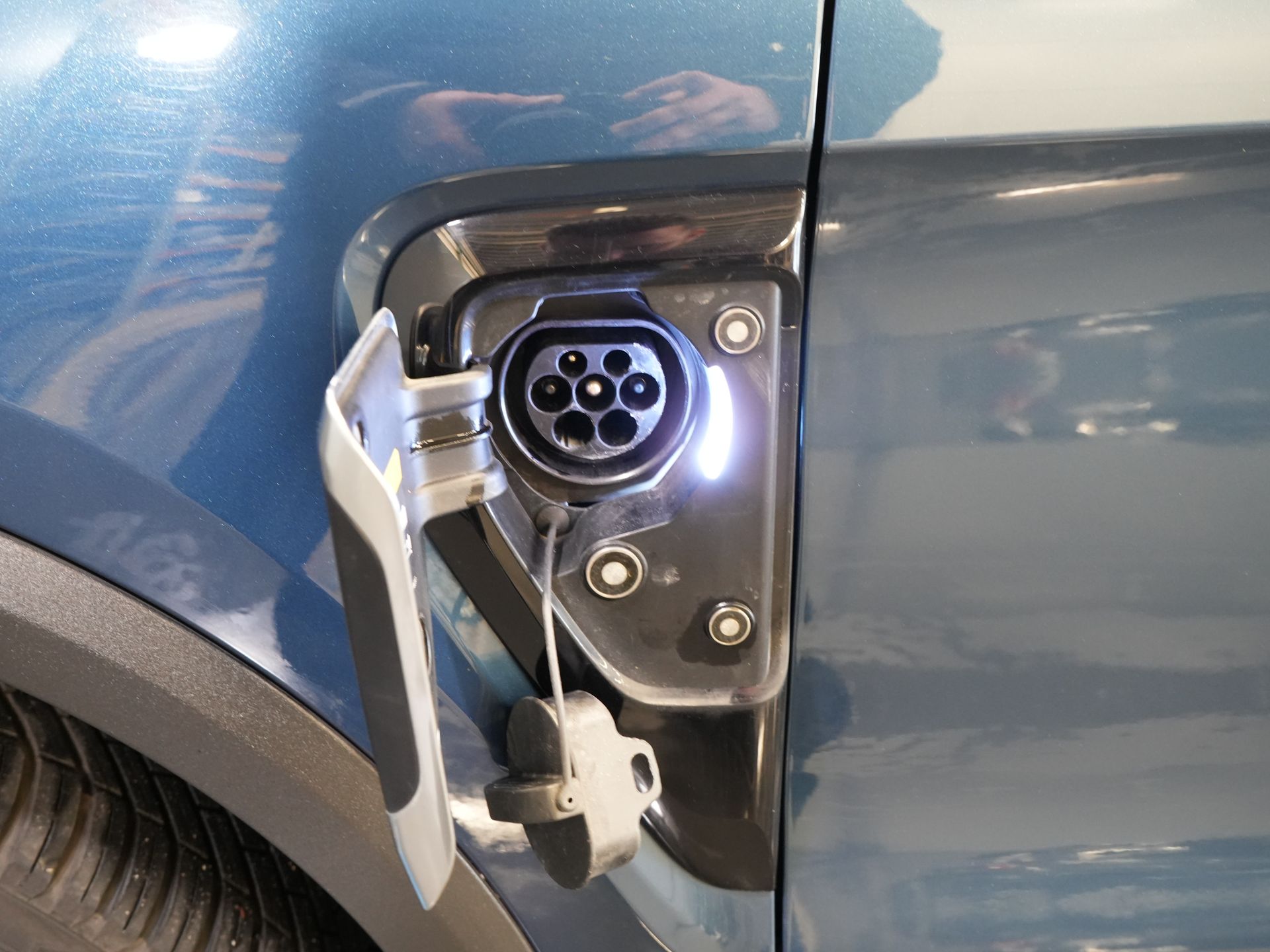 Lynk & Co 01 SUV Pano/ LED/ Adapt.Cruise/ Elek.klep/ Mem.Stoel/ Keyless/ Carplay/ Navi/ Stoelverw./ Climate/ 20'' LMV 34