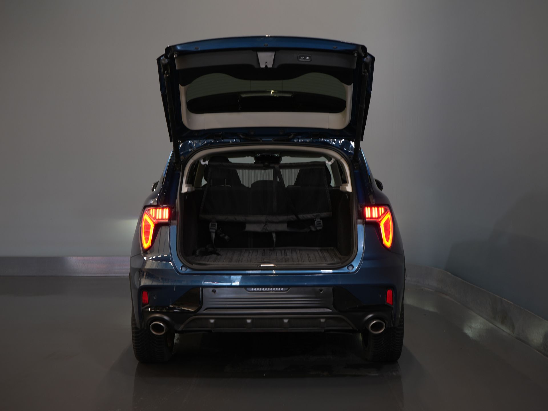 Lynk & Co 01 SUV Pano/ LED/ Adapt.Cruise/ Elek.klep/ Mem.Stoel/ Keyless/ Carplay/ Navi/ Stoelverw./ Climate/ 20'' LMV 4