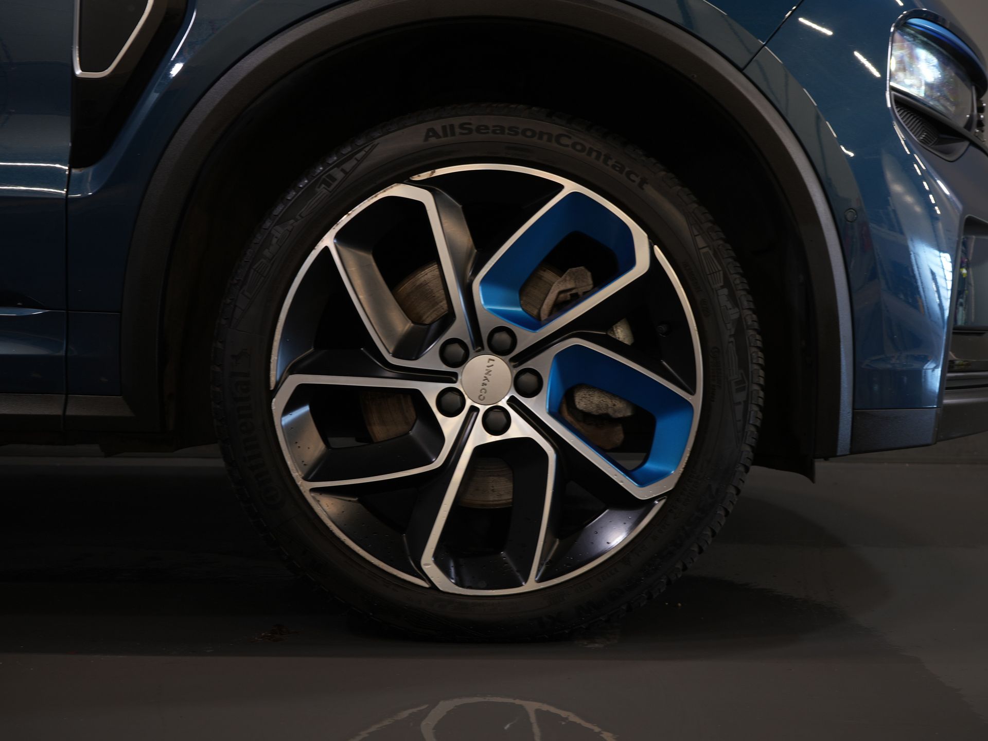 Lynk & Co 01 SUV Pano/ LED/ Adapt.Cruise/ Elek.klep/ Mem.Stoel/ Keyless/ Carplay/ Navi/ Stoelverw./ Climate/ 20'' LMV 8